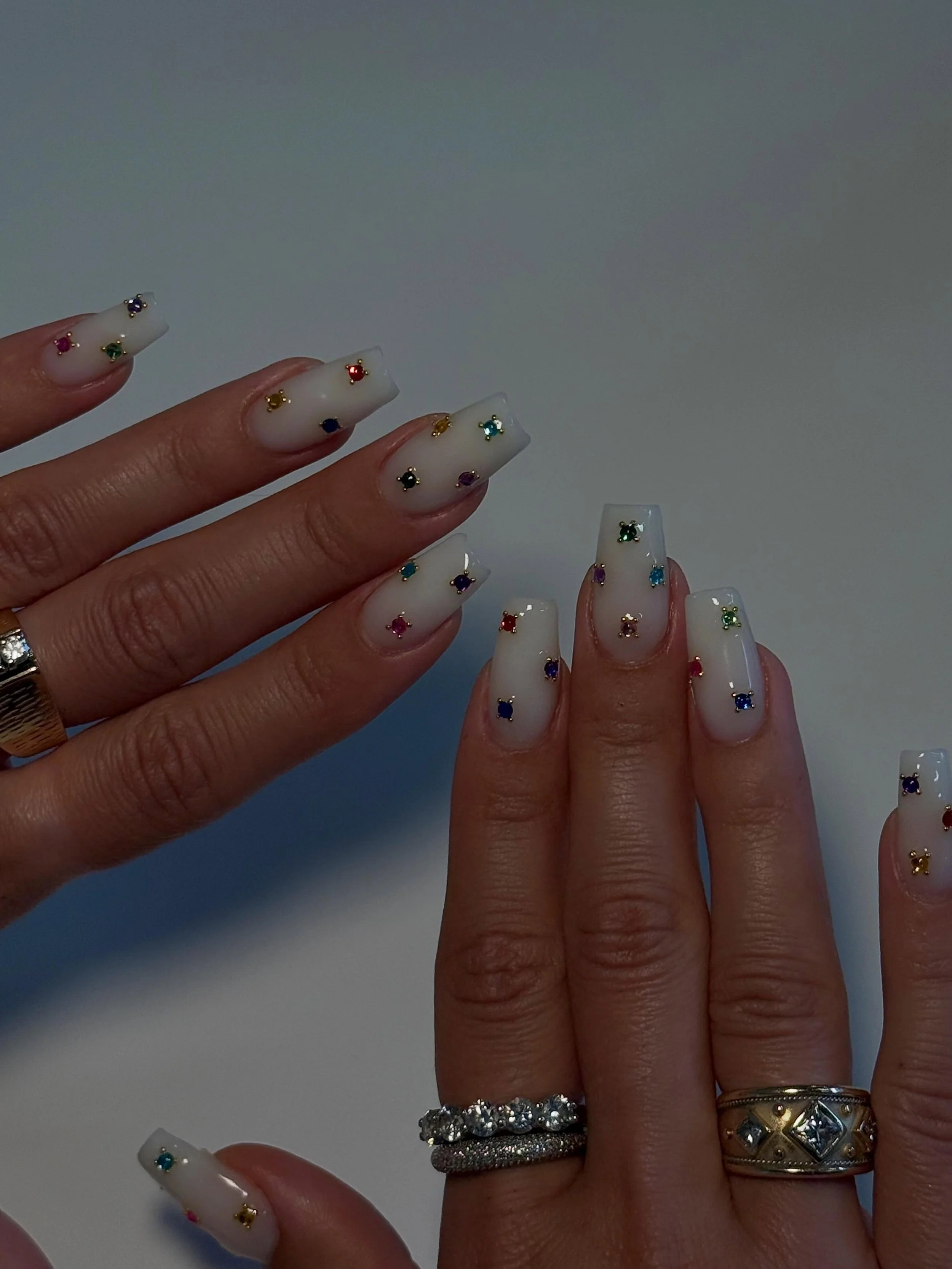 Nails fit for a princess👑

Service: Gel Extensions + Nail Art 2 

#torontonails #torontonailsalon #russianmanicuretoronto #nailinspo #gelextensions