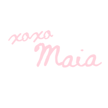 Text reading 'Xoxo Maia' in pink cursive font on a black background.