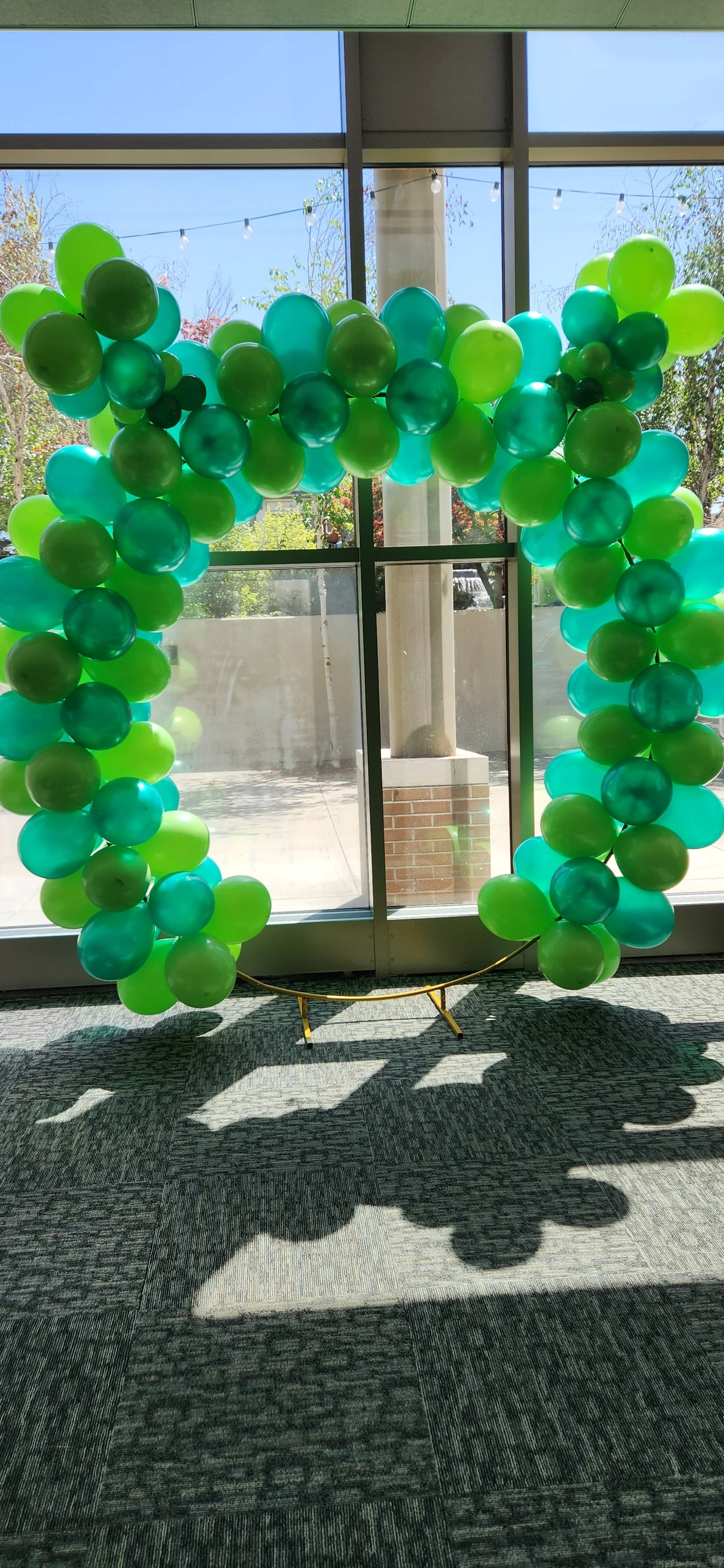 balloon arch.jpg