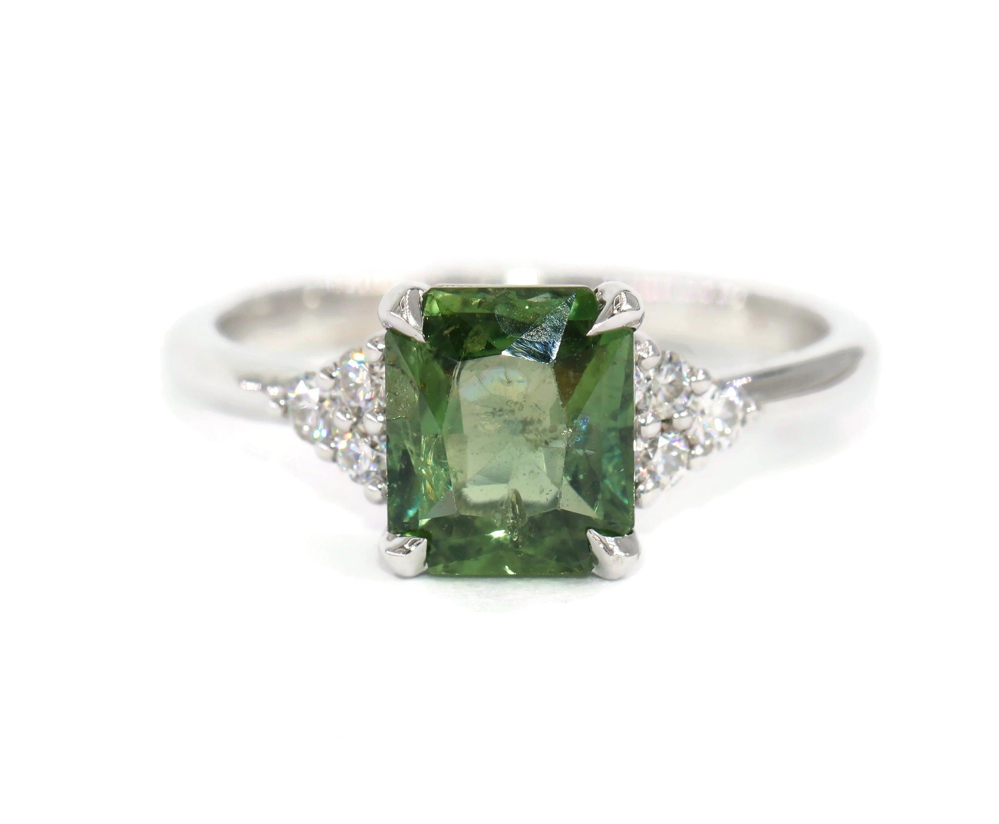2 ct Green Natural Sapphire Ring 4 Claw Prongs Set