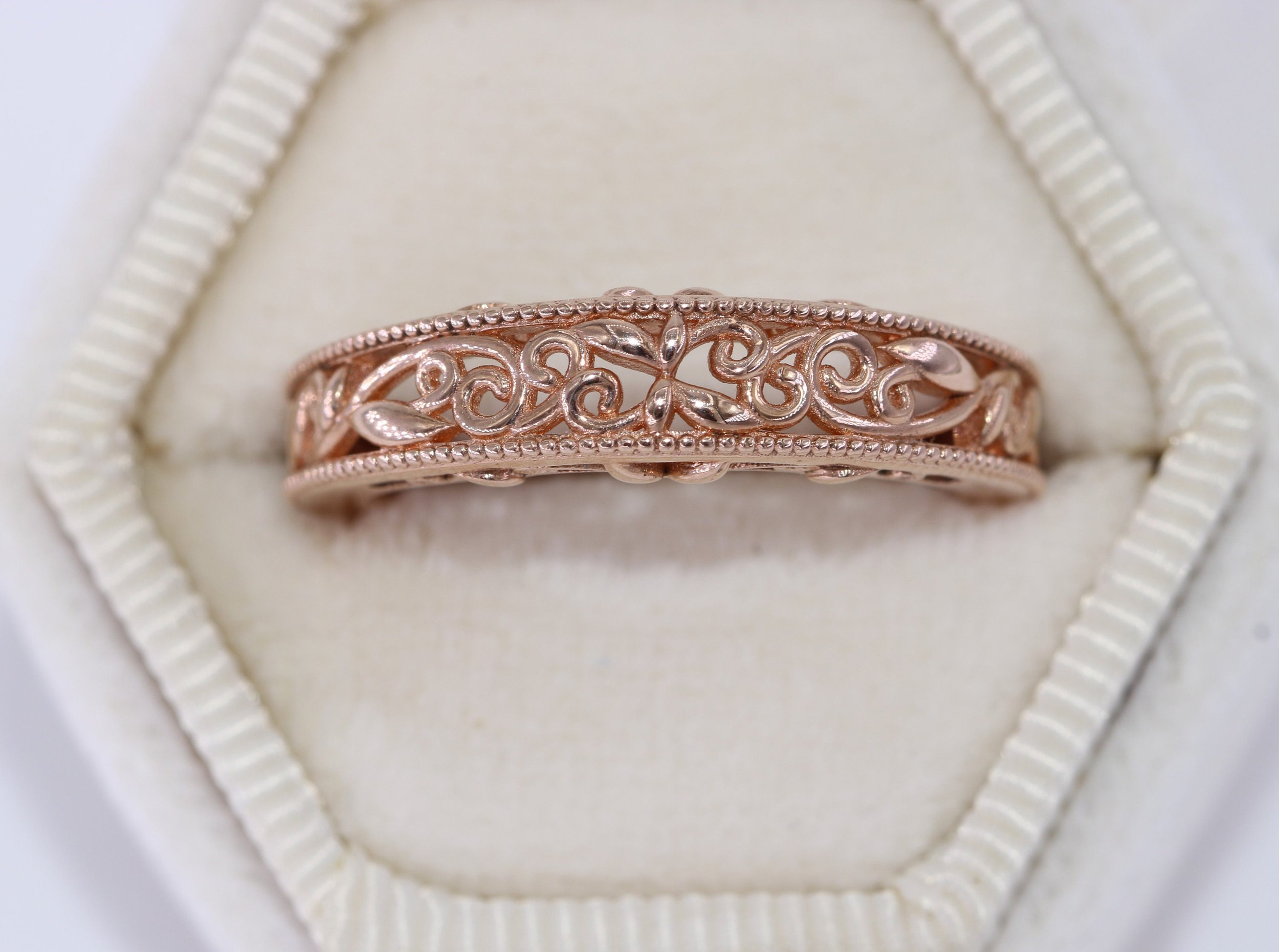 Milgrain Leaf Vine Scroll Pattern Filigree Rustic Wedding Ring