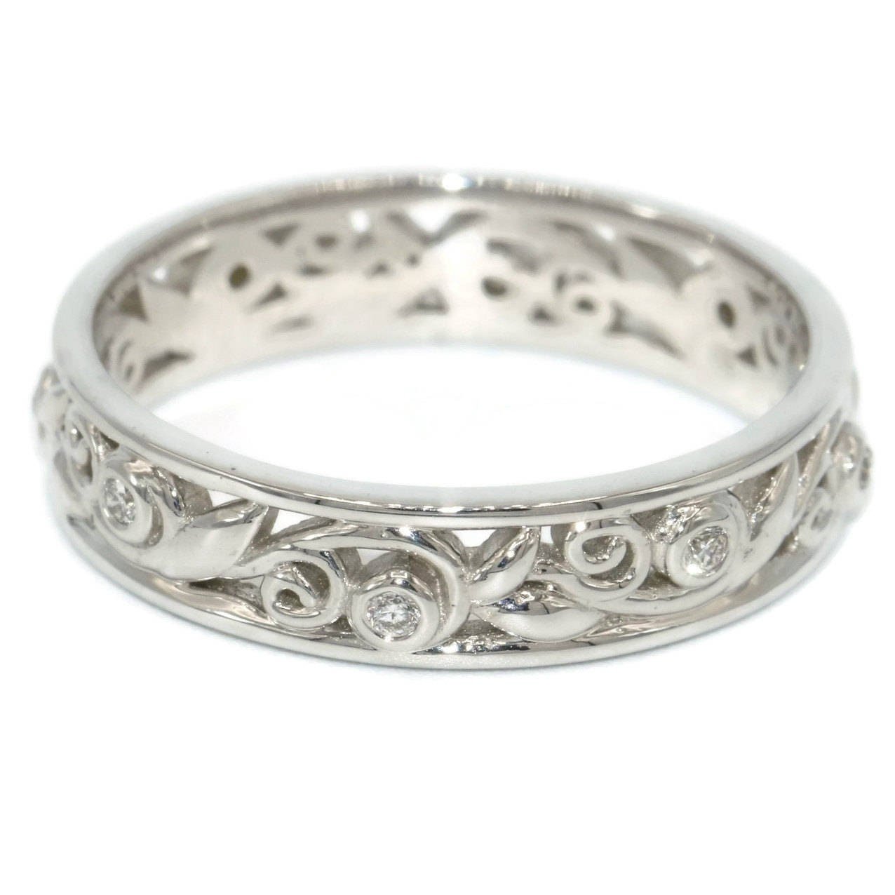 Nature Inspired Leaf Vine Scroll Pattern Diamond Wedding Eternity Ring