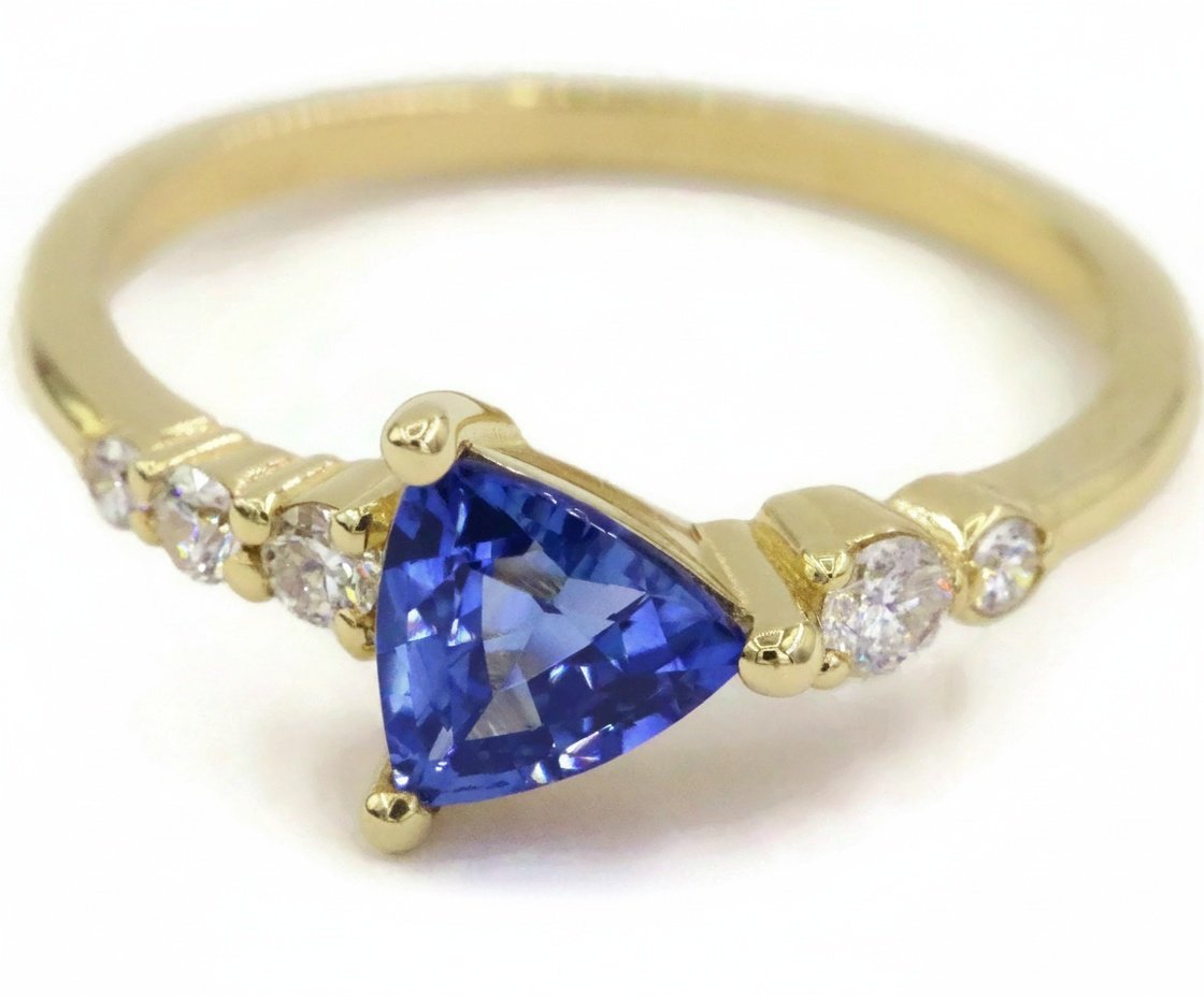 1.4 ct Trillion Blue Natural Sapphire and Diamonds Cluster