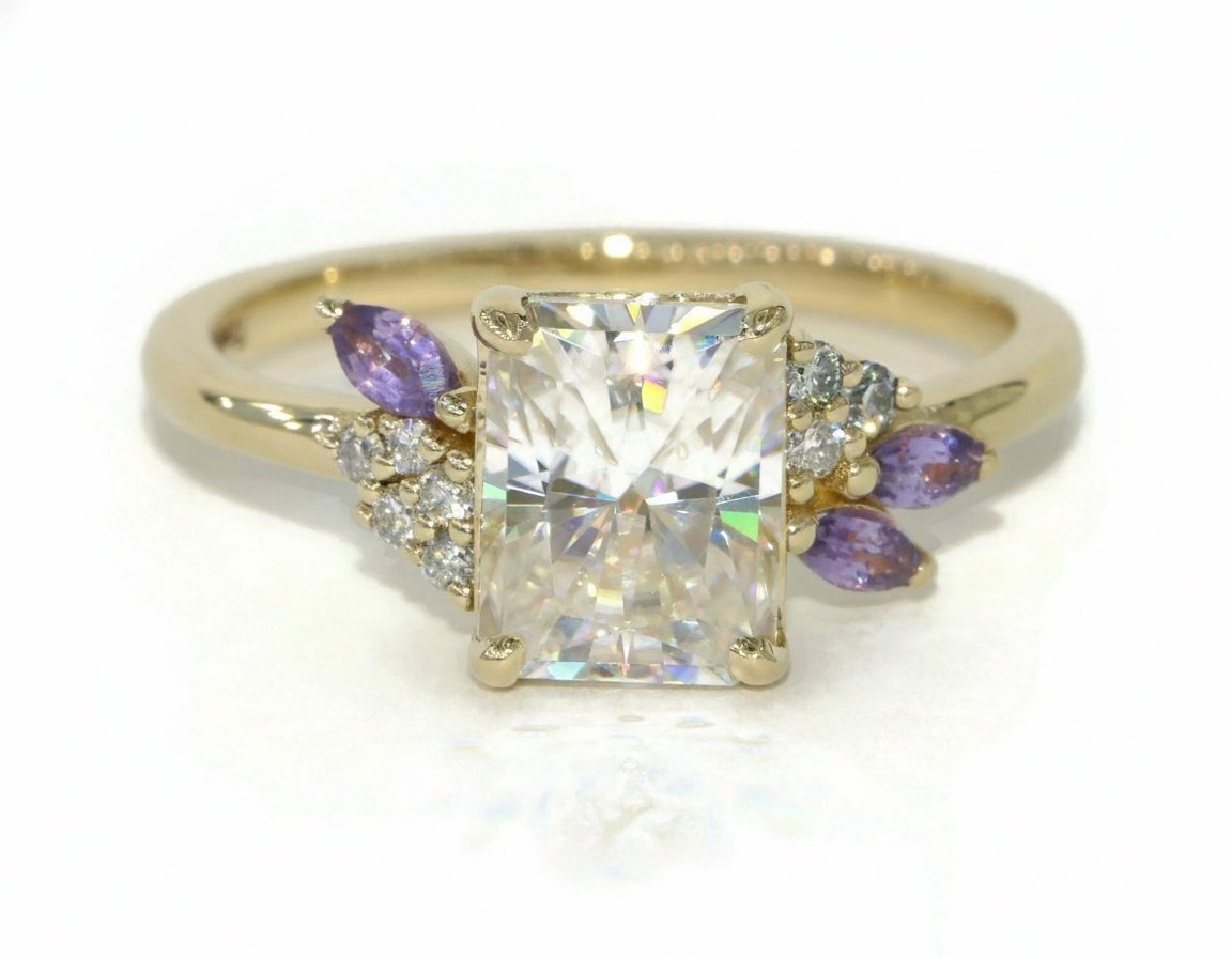 Custom-made 2.7 ct Cluster Ombre Ring