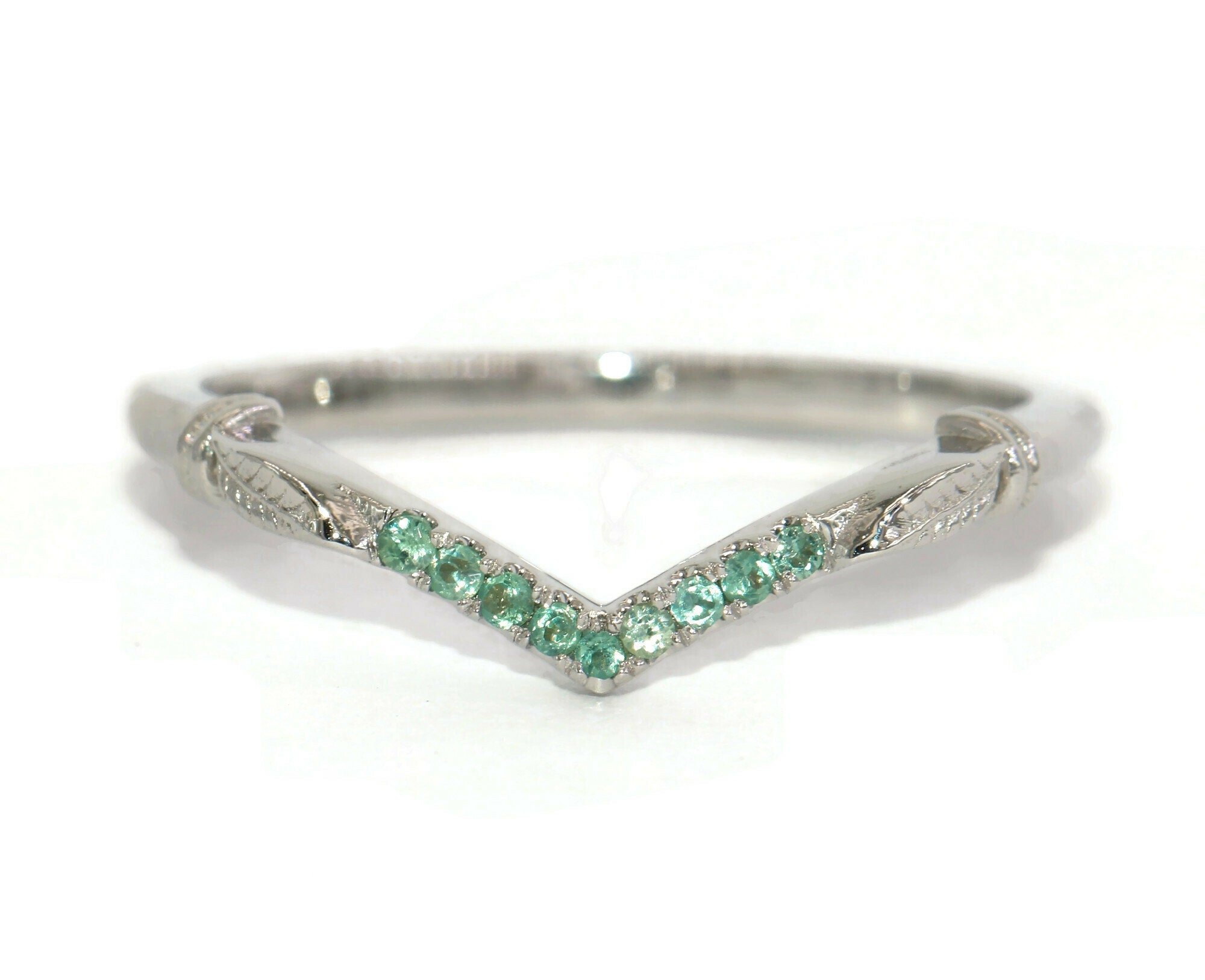 Flair Teal Green Natural Alexandrite Gemstones Hand Engraved Leaf Ring