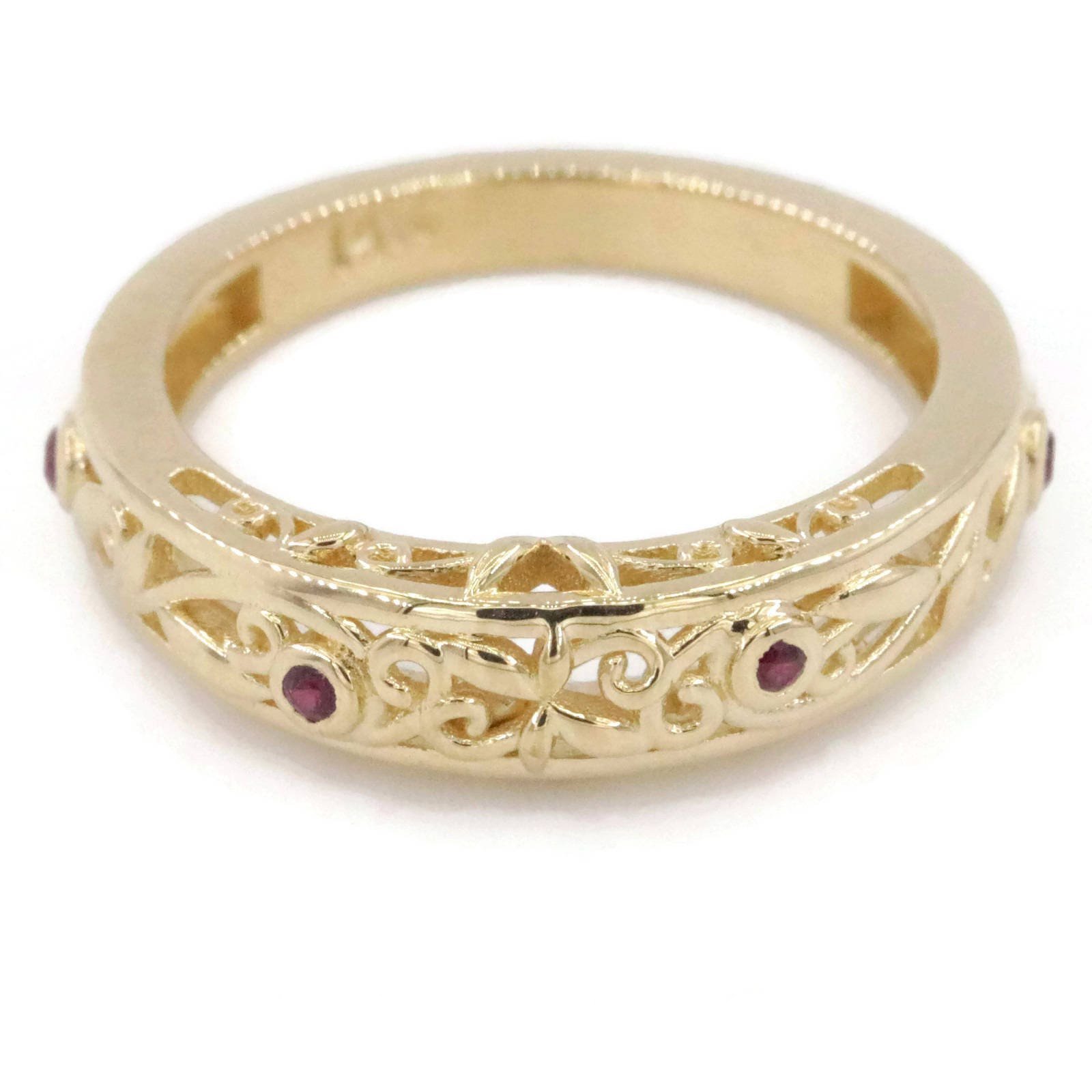 Custom-made Nature Inspired Rustic Leaves and Vines Scroll Filigree Foliage Gold Ring