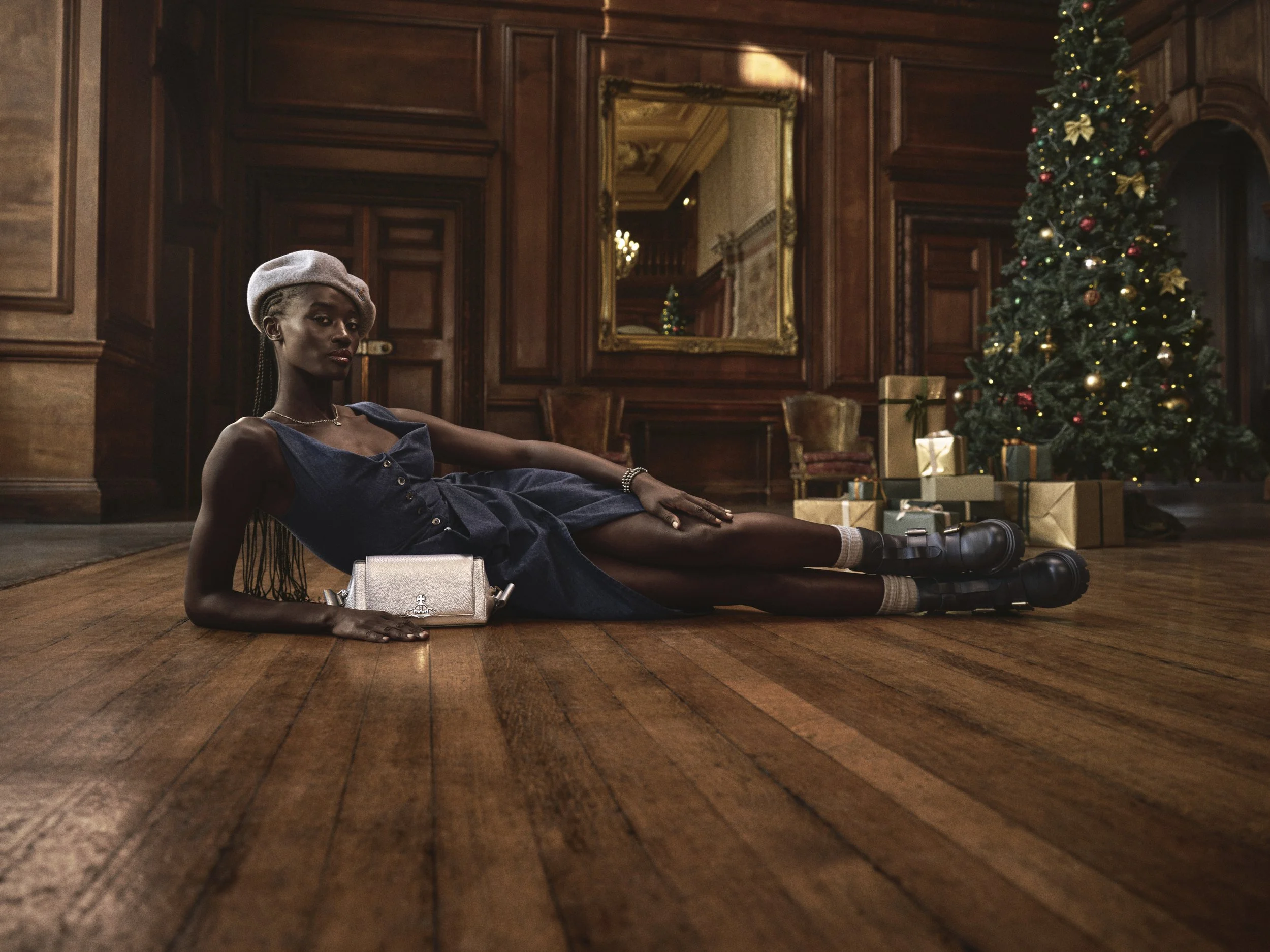 9-250924_Flannels_X-MAS_Stills_08_0949 1 1.jpg