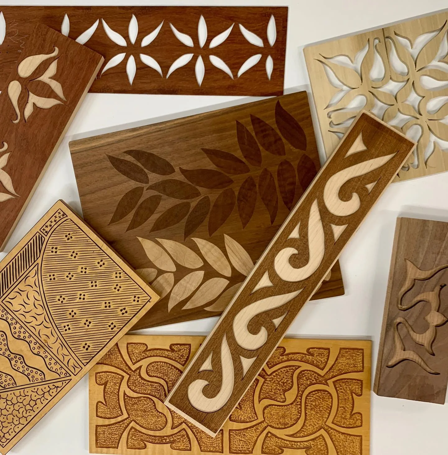 CLASS AT SNOW FARM APRIL 24-26 Just two spots left in this class to learn embellishment techniques to jazz up wooden surfaces. @snowfarmcraft We will explore ways to add pattern and texture to using steel stamps, carving tools, and a fret saw. These 