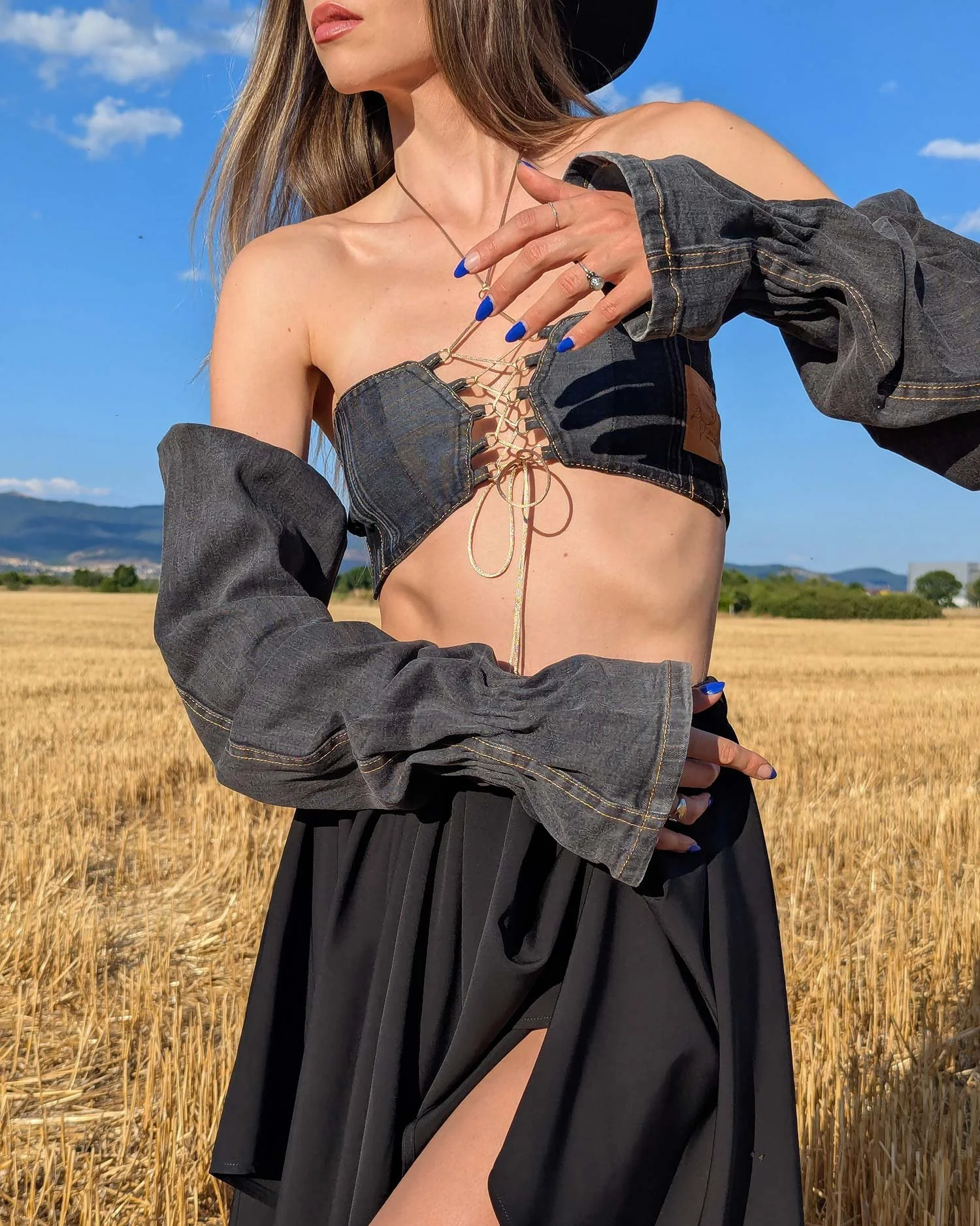 VA VA sleeves in black denim