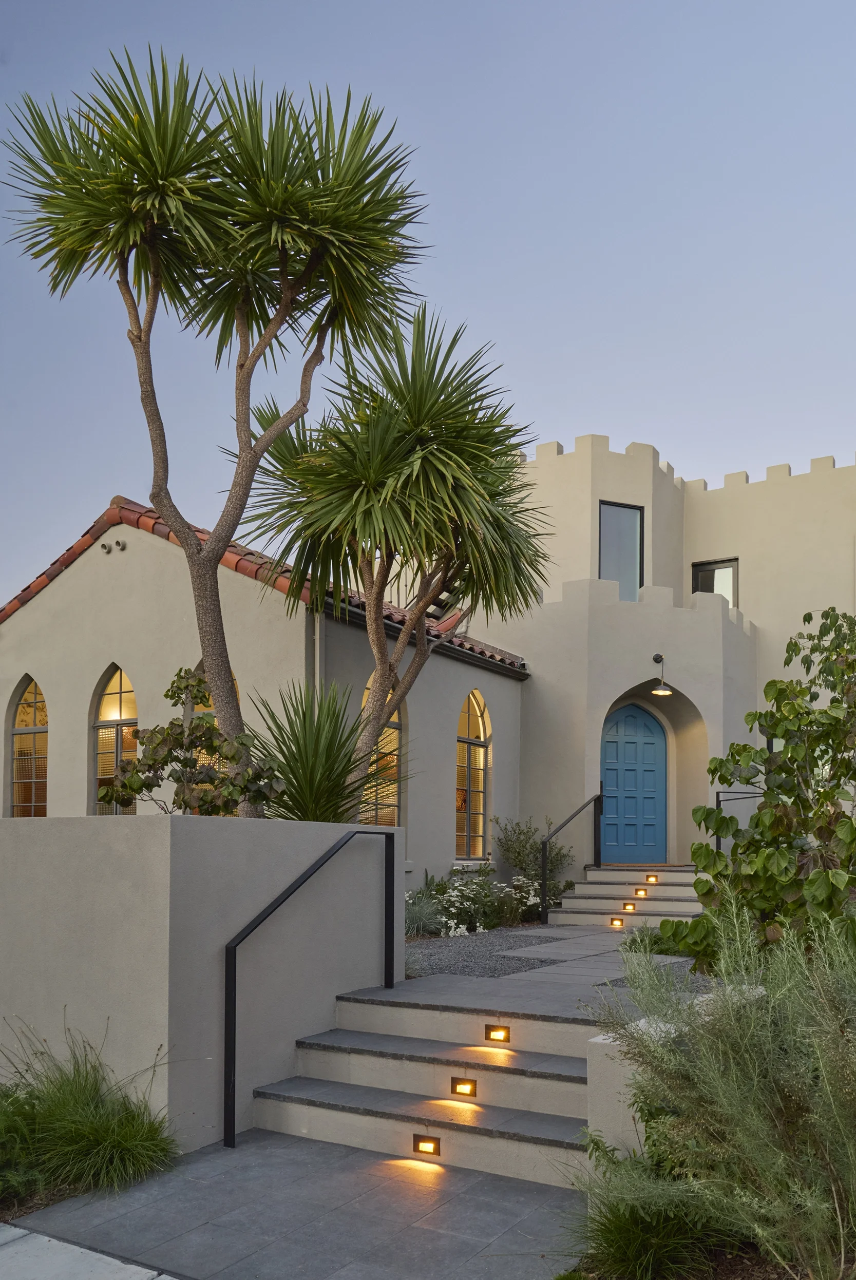 BayTree_CaitlinAtkinson_Valley2510-504_web.webp