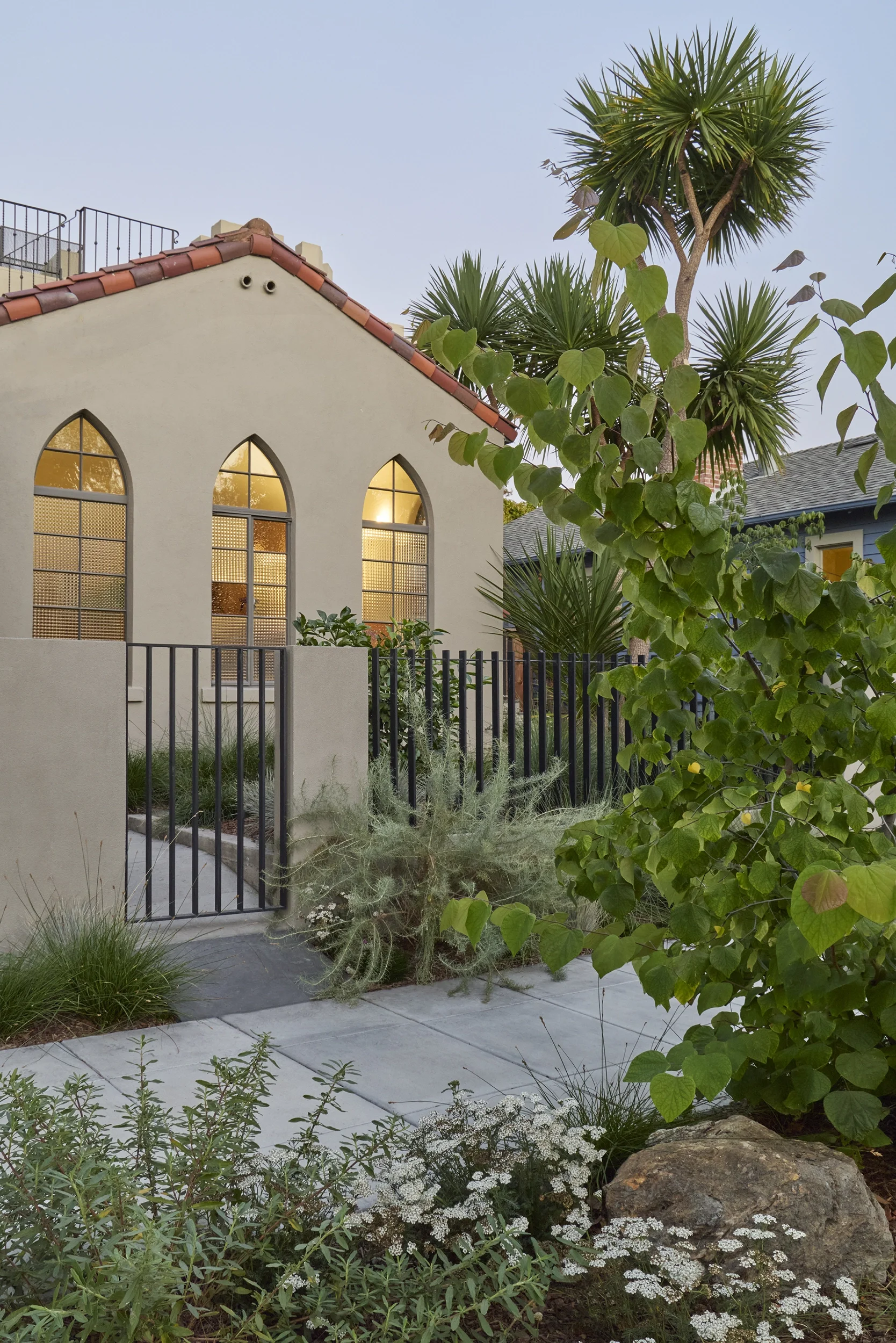 BayTree_CaitlinAtkinson_Valley2510-509_web.webp