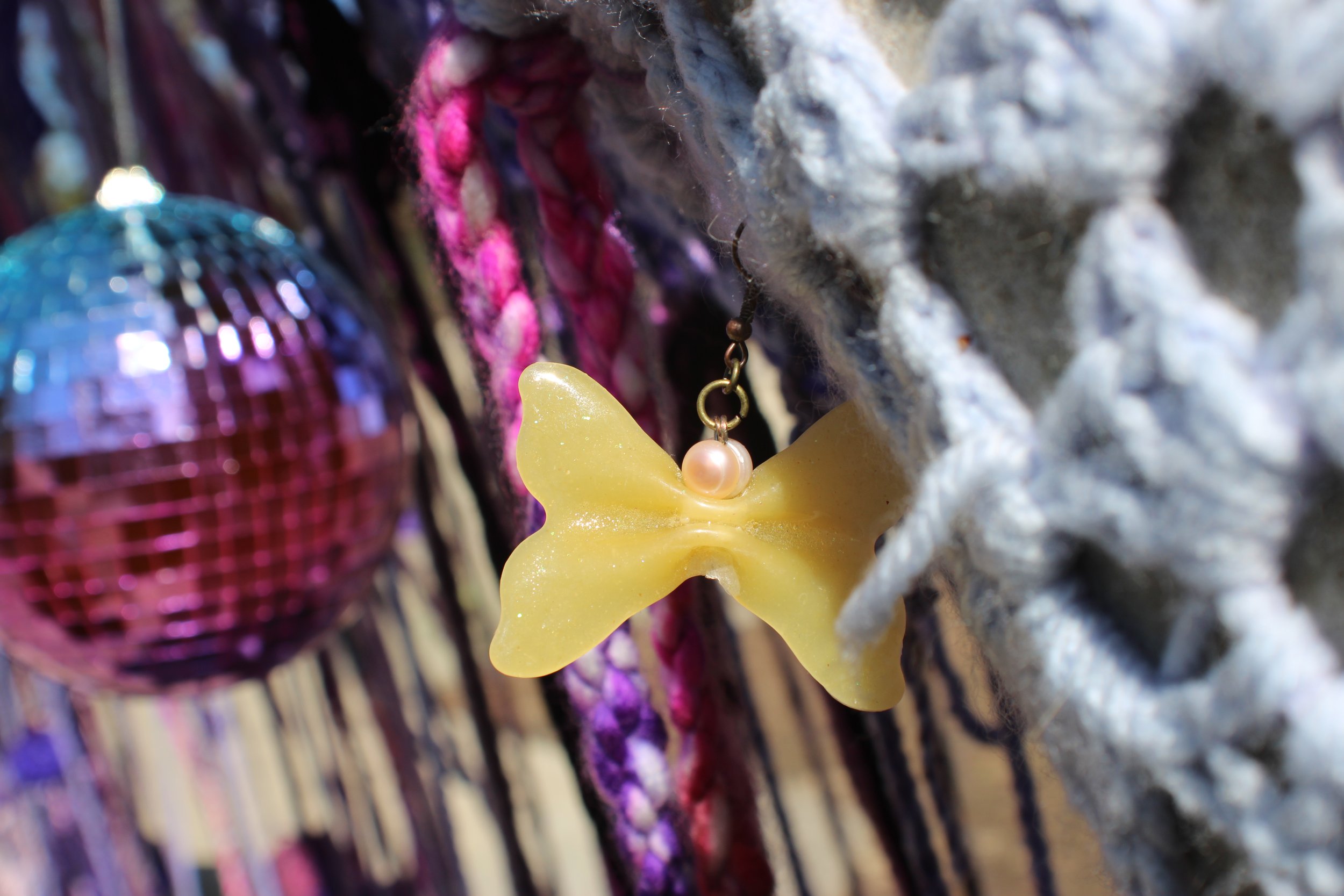 bow tie yellow.JPG