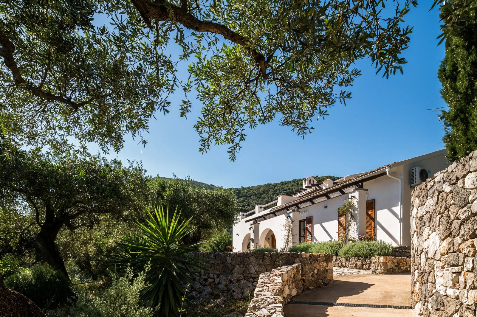 Spartilas Villa-16.JPG