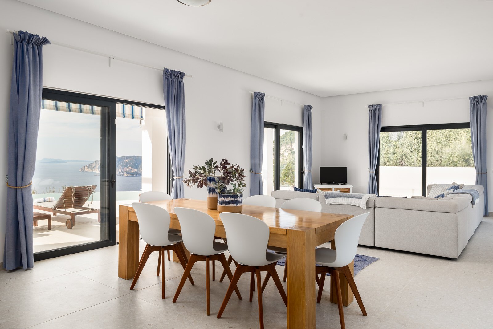 Lookout Villa-15.JPG