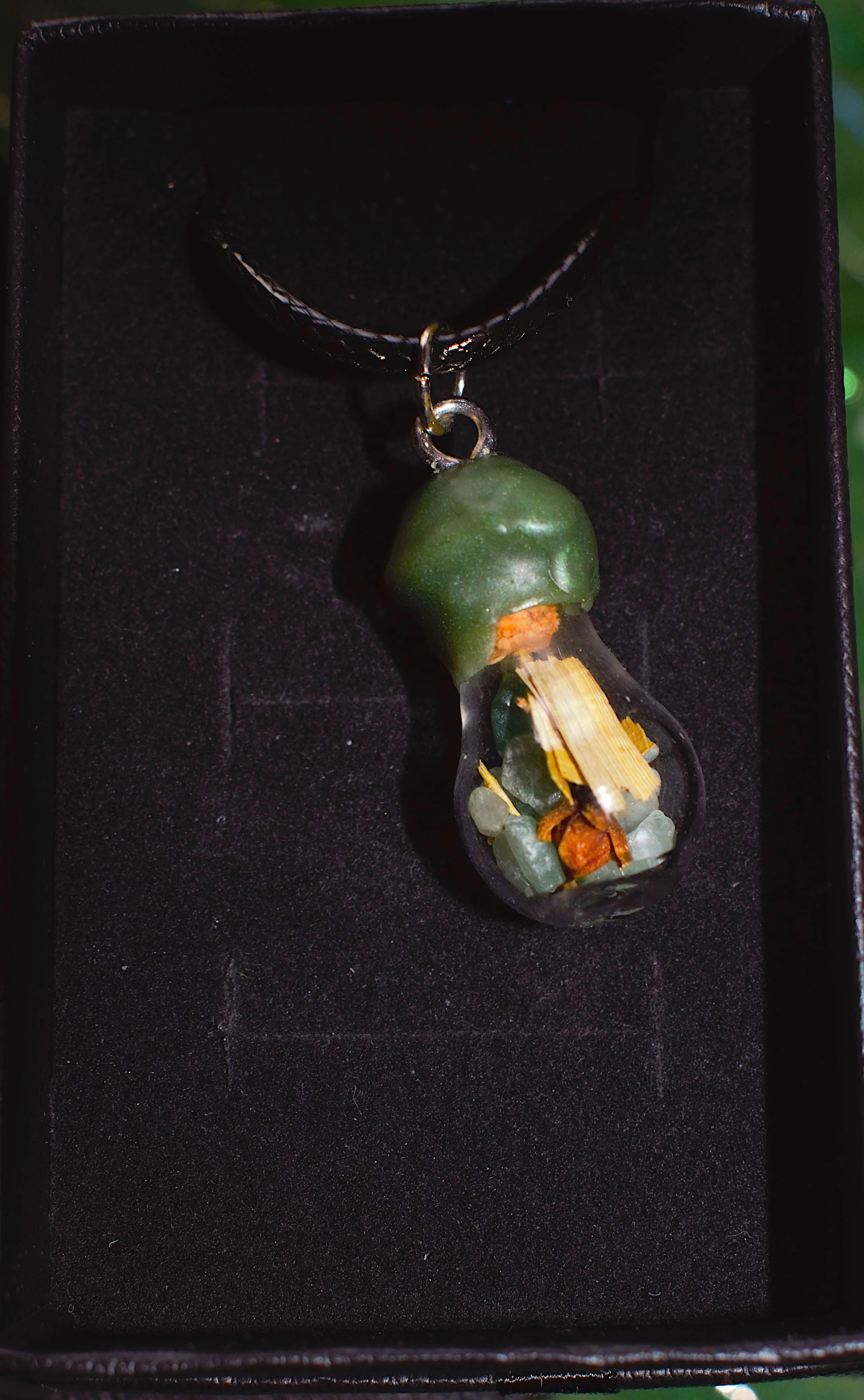 dark green spelljar necklace.jpeg