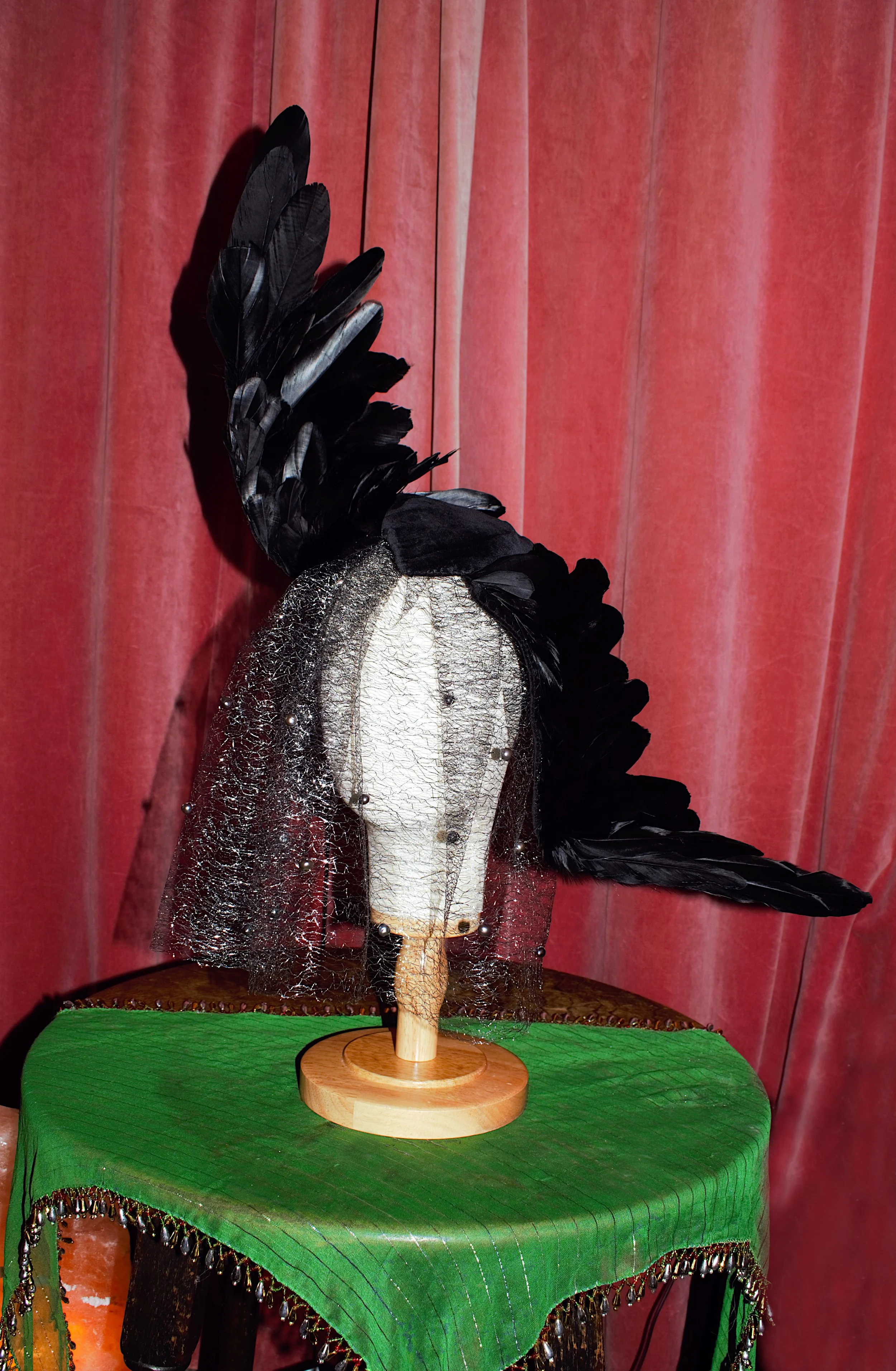 crow fascinator.jpeg