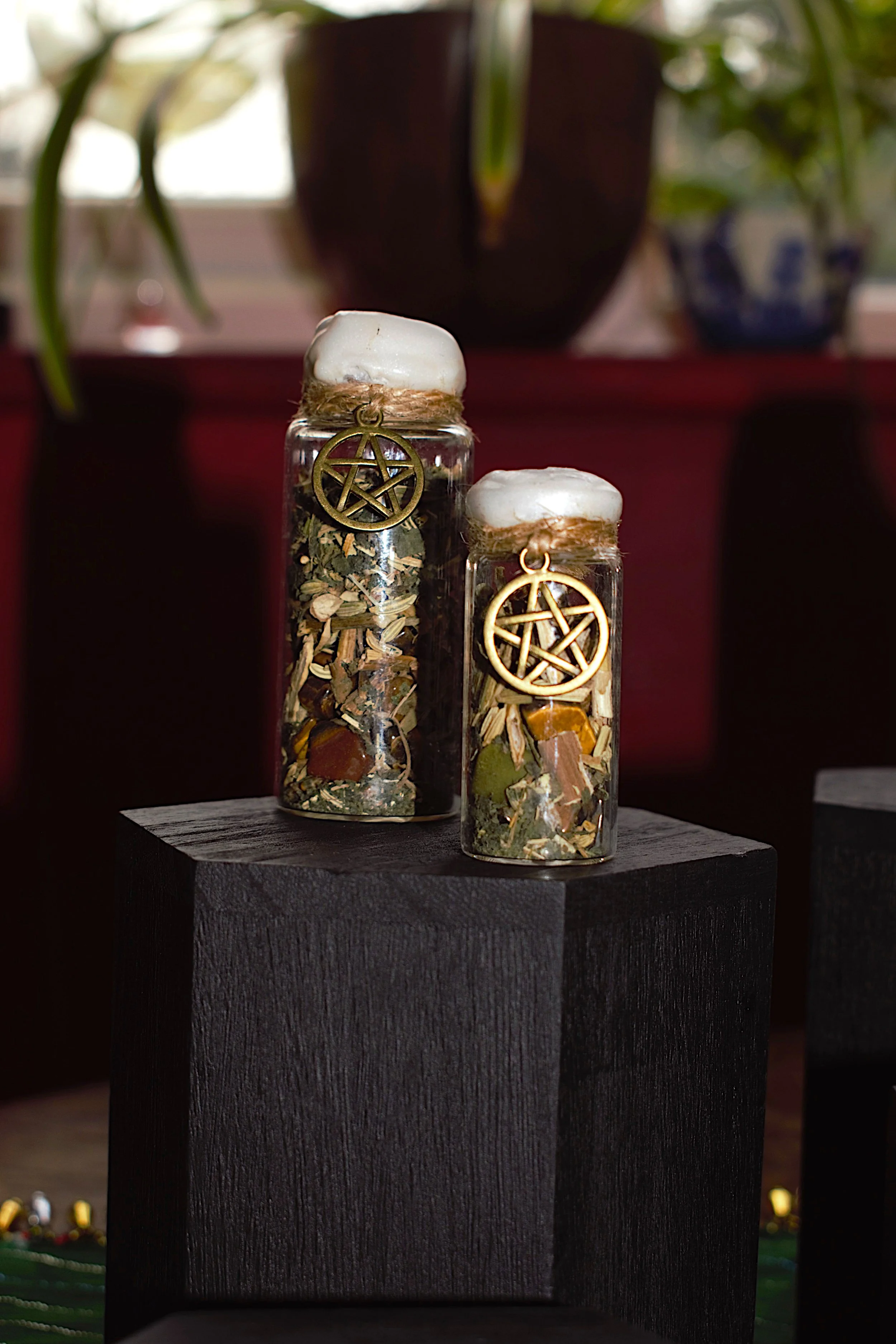 white wax spelljar.jpeg