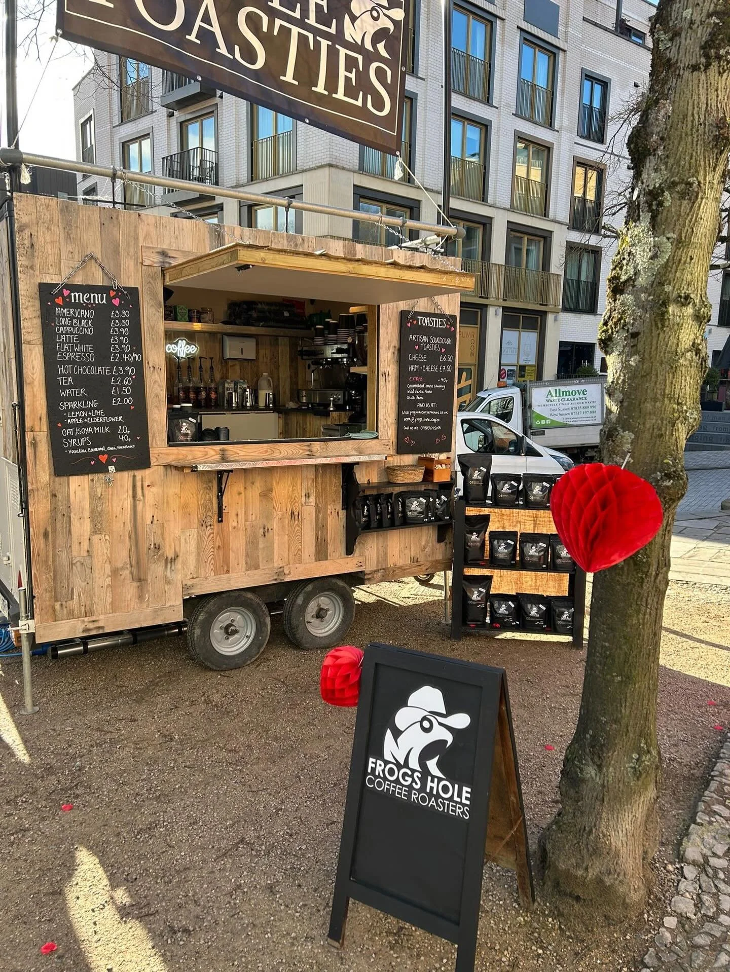 Happy Valentine&rsquo;s Day from the Frogs Hole Team ❤️🌹