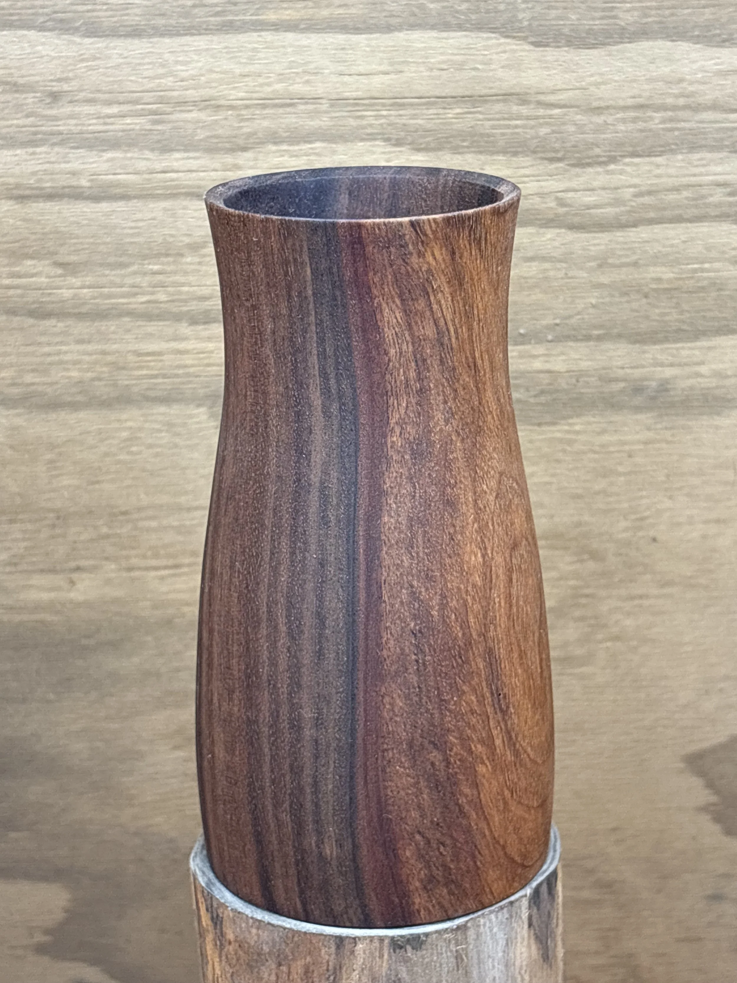 Dairyville Orchard Claro Walnut Twig Pot 2615