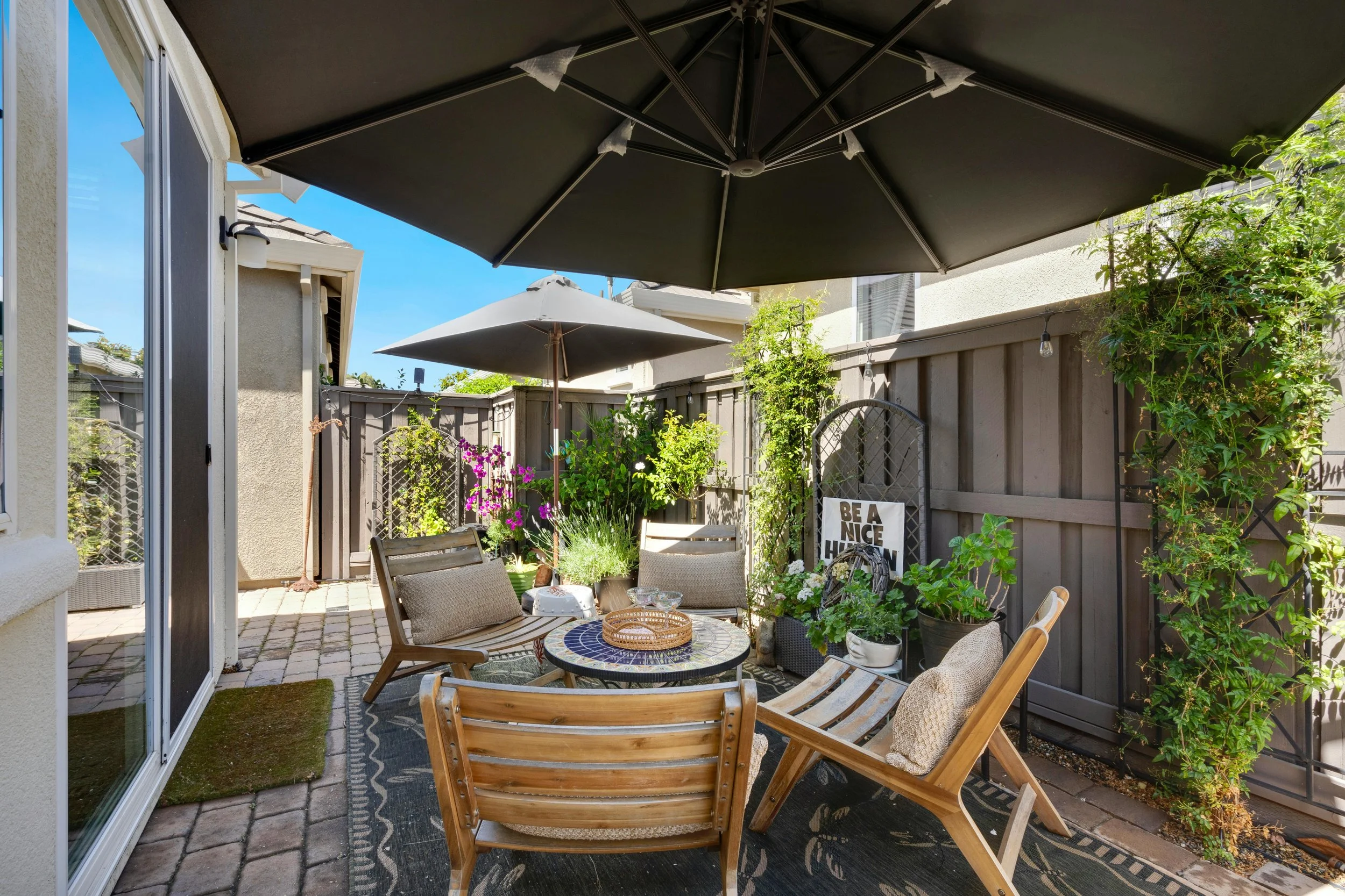 299934799274934-hiroom-26829234 (1).jpg