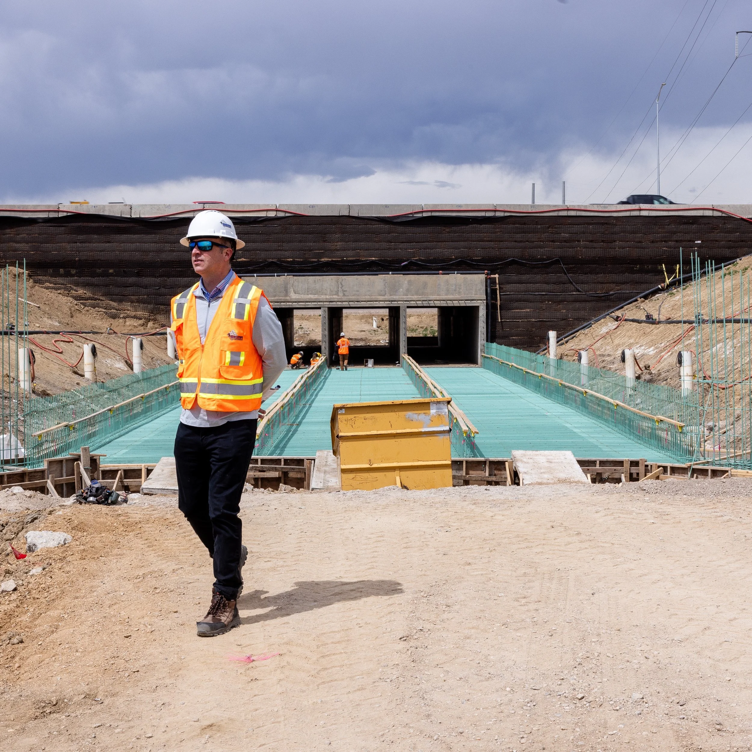 When builders come together on site, the best conversations happen boots-on-the-ground.

SEMA Construction and the Colorado Contractors Association hosted a sitewalk in Firestone, Colorado that paired morning networking with a discussion on lessons l