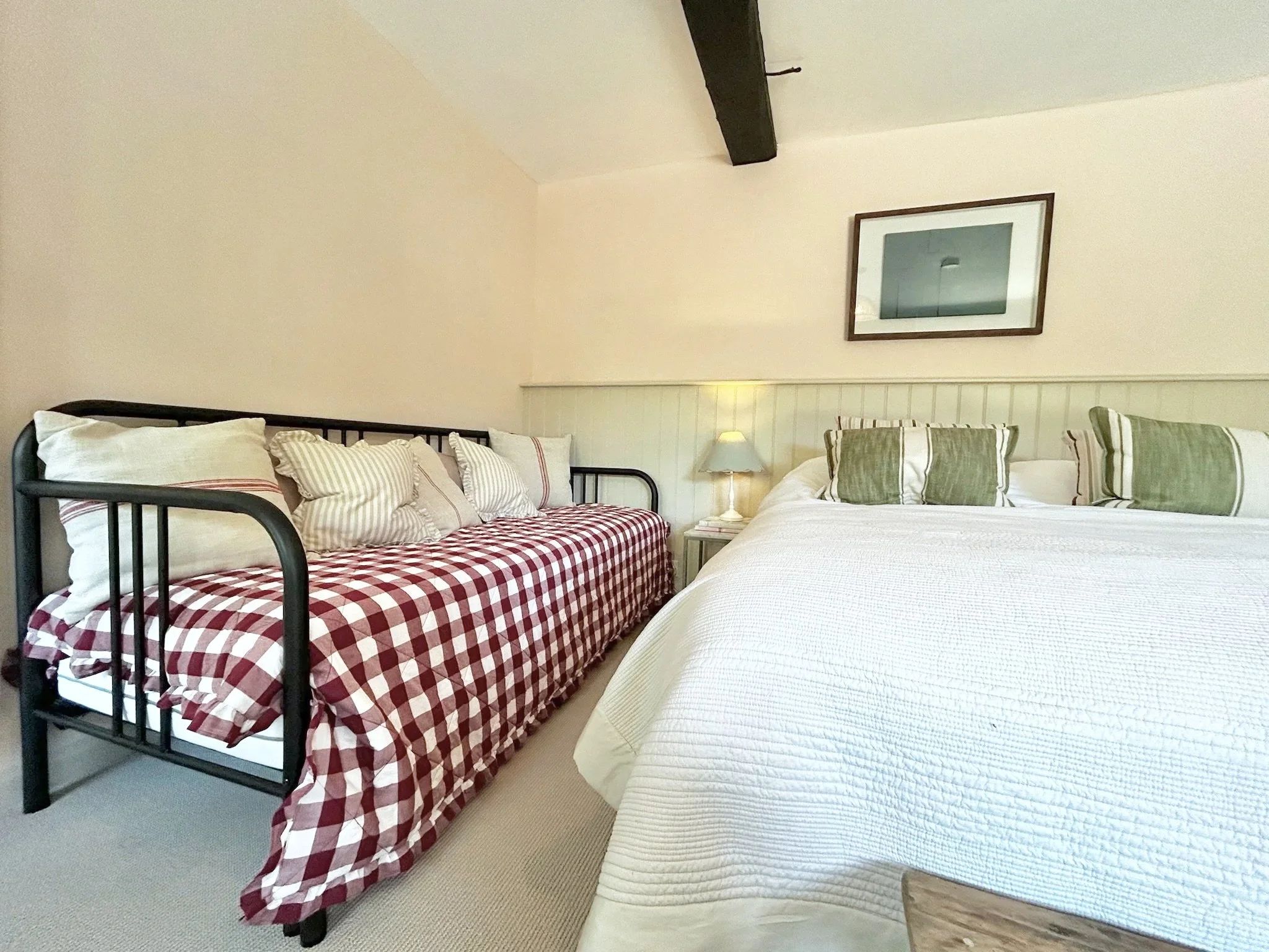 Bedroom1.jpg