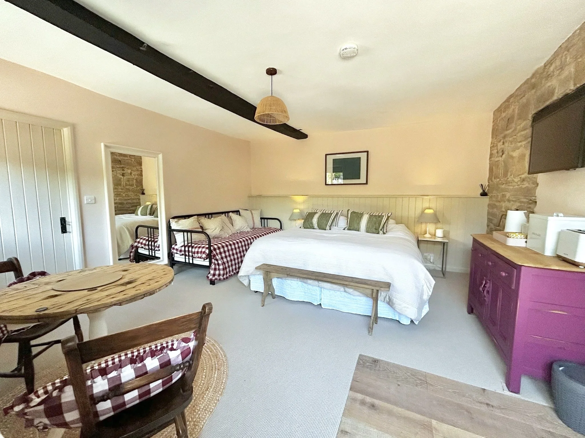 Bedroom1.3.jpg