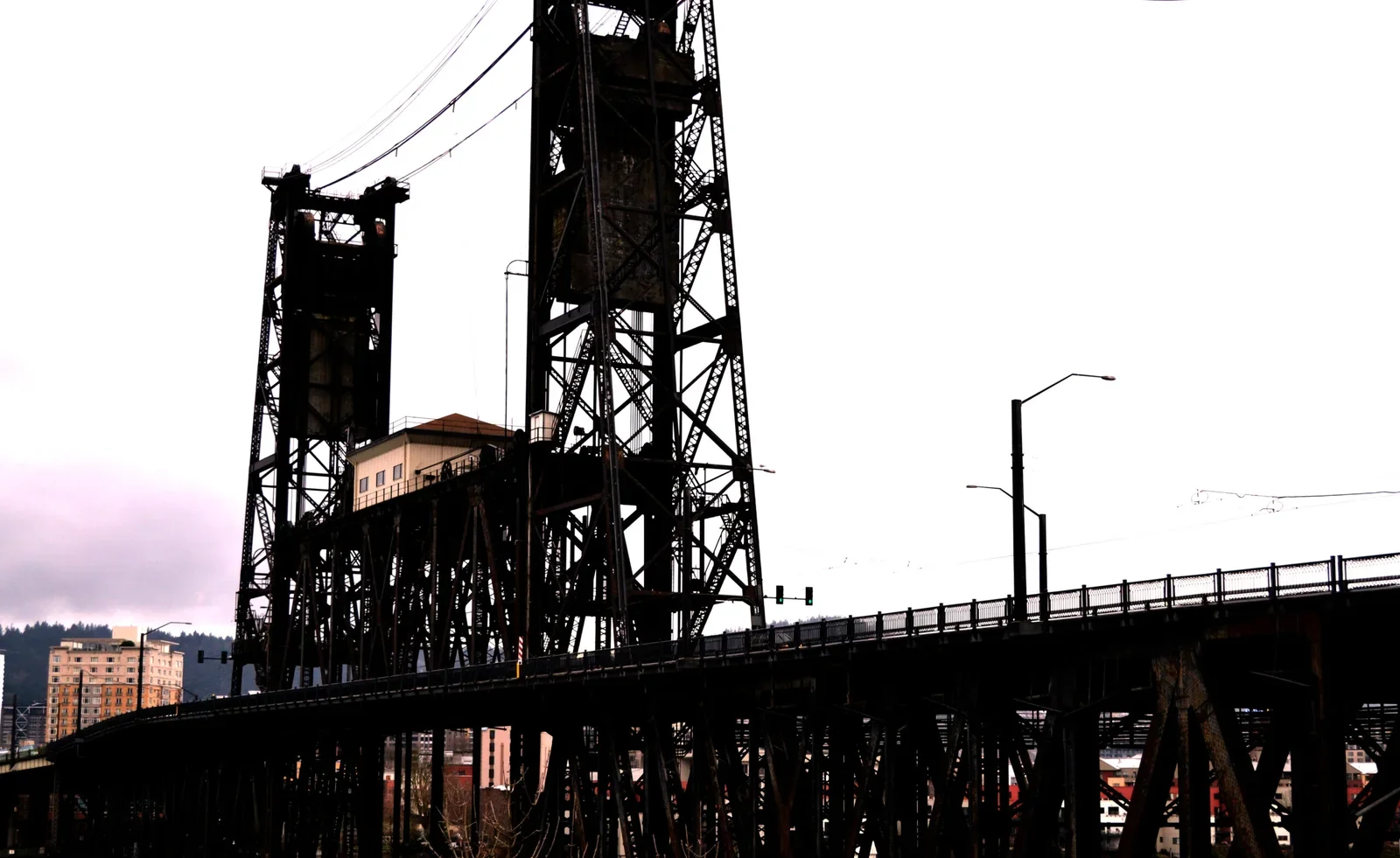 steel-bridge-pdx-color-pink-clouds-scaled.webp