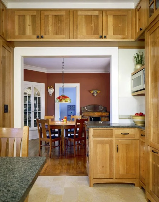 Damon_Kitchen to Dining.jpg