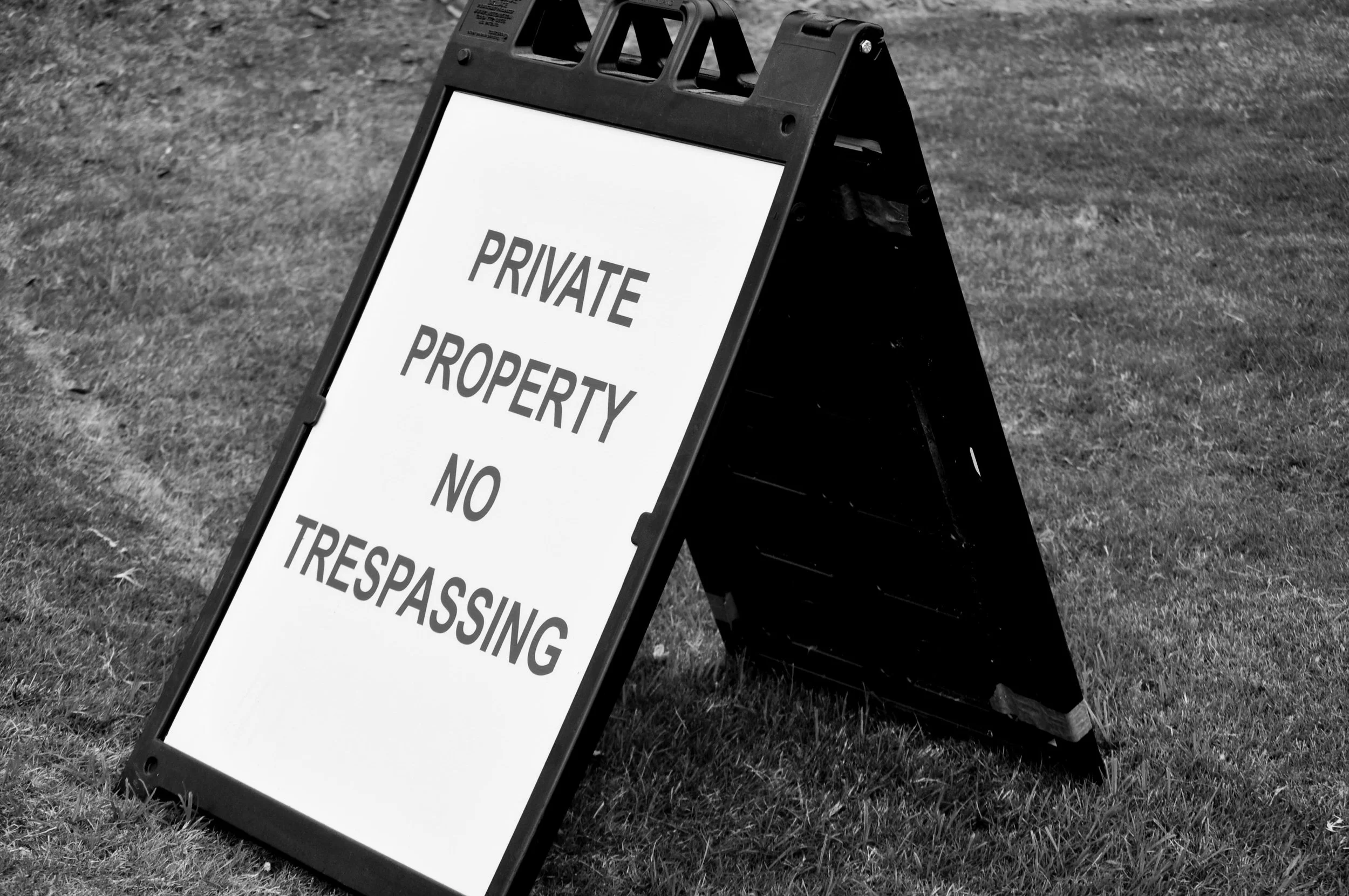 This is how a group of demonstrators got greeted by @homedepot  They knew we planned on being there so they prepared with signs marking every inch of their property lines.
Good.
Because if you know how to tell peaceful protesters they are not welcome