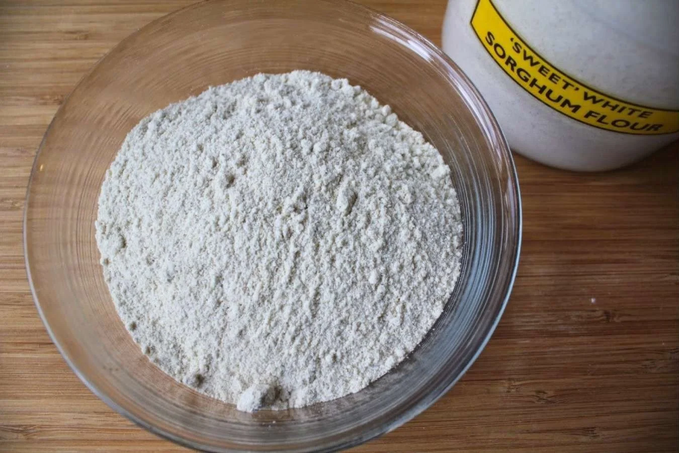 sorghum flour in bowl