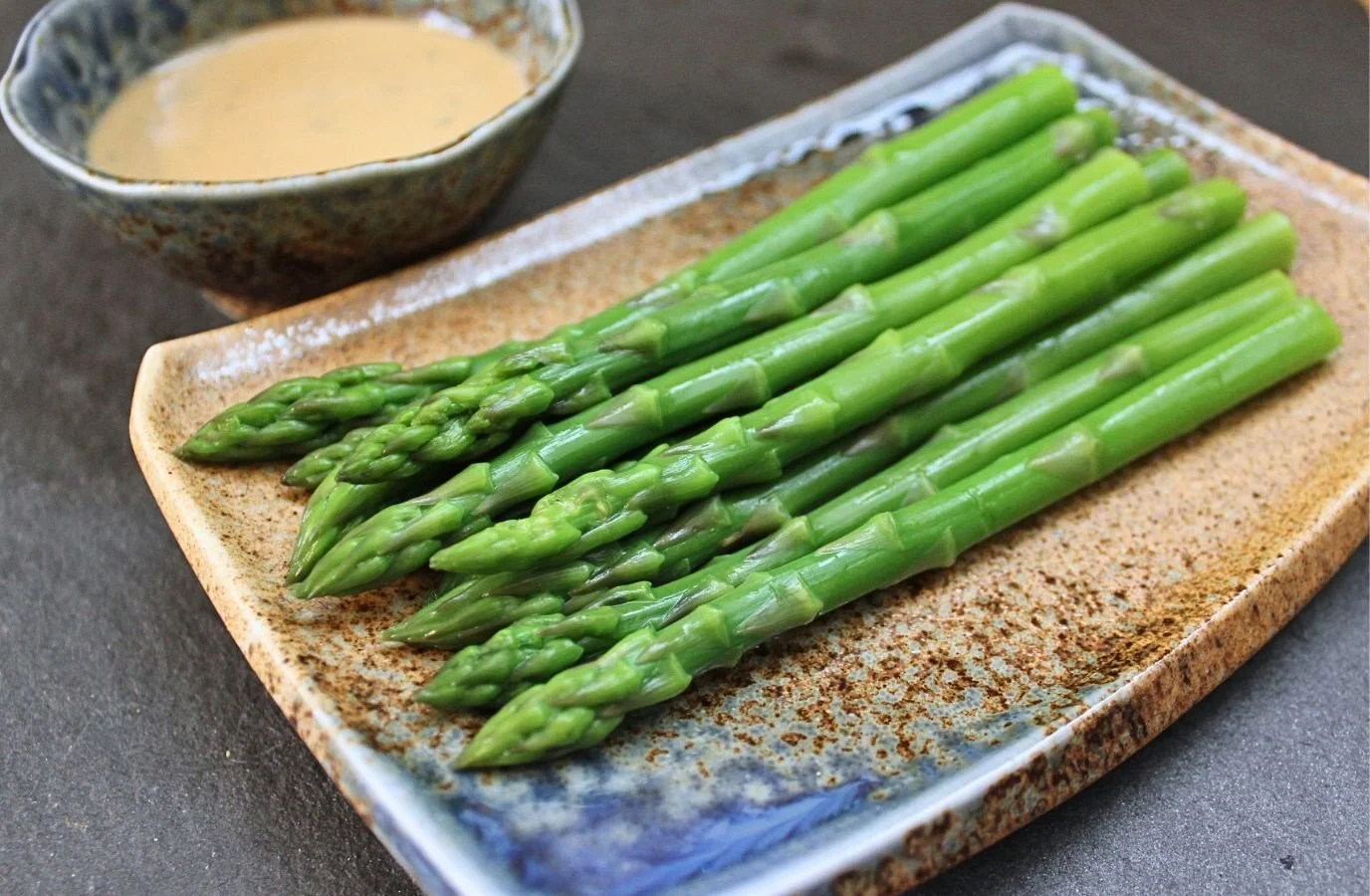 blanched asparagus with dip