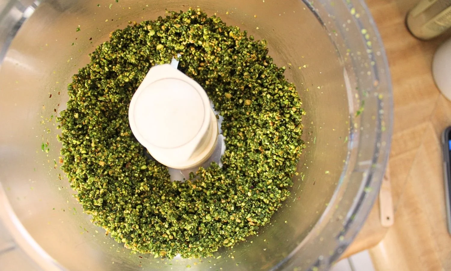 pistachio crust in food processor