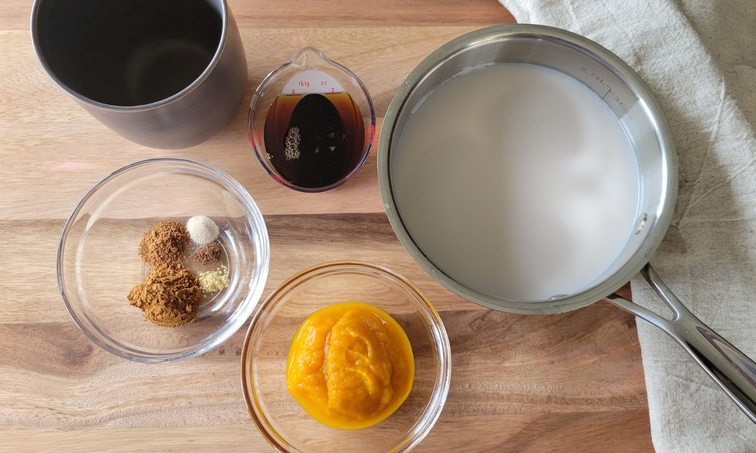 ingredients for pumpkin spice latte