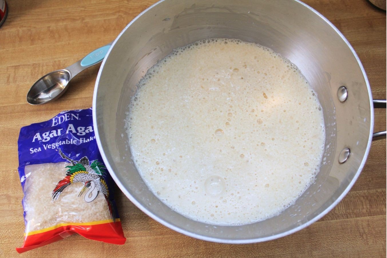 pot of milk with agar