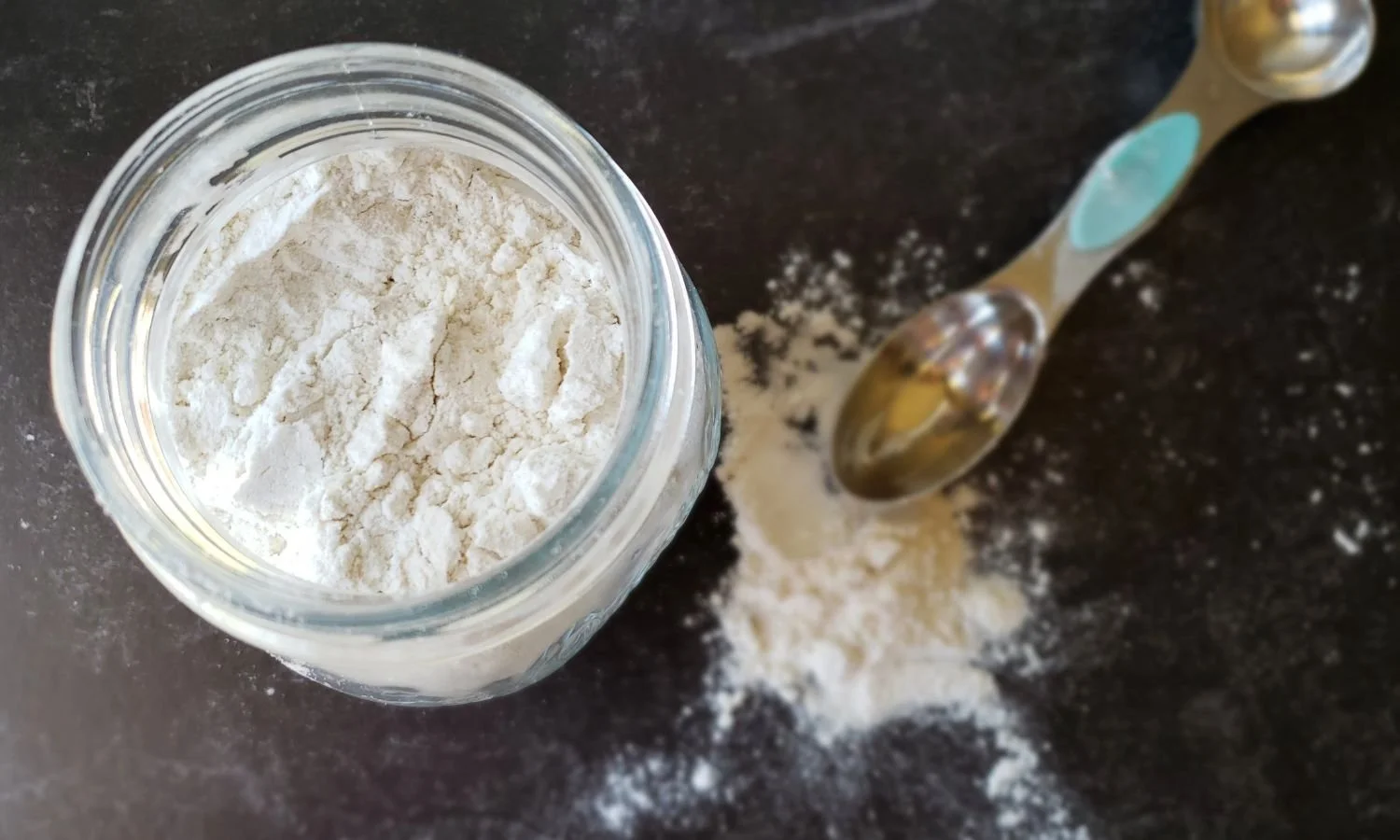 gluten free flour blend in jar