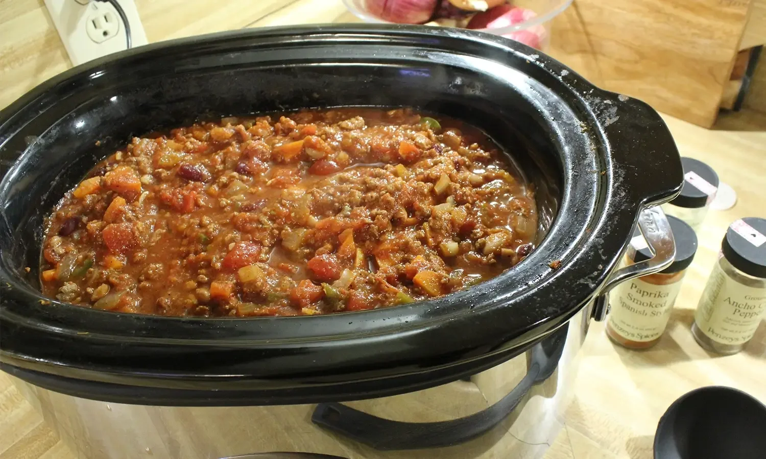 chili recipe in large crockpot