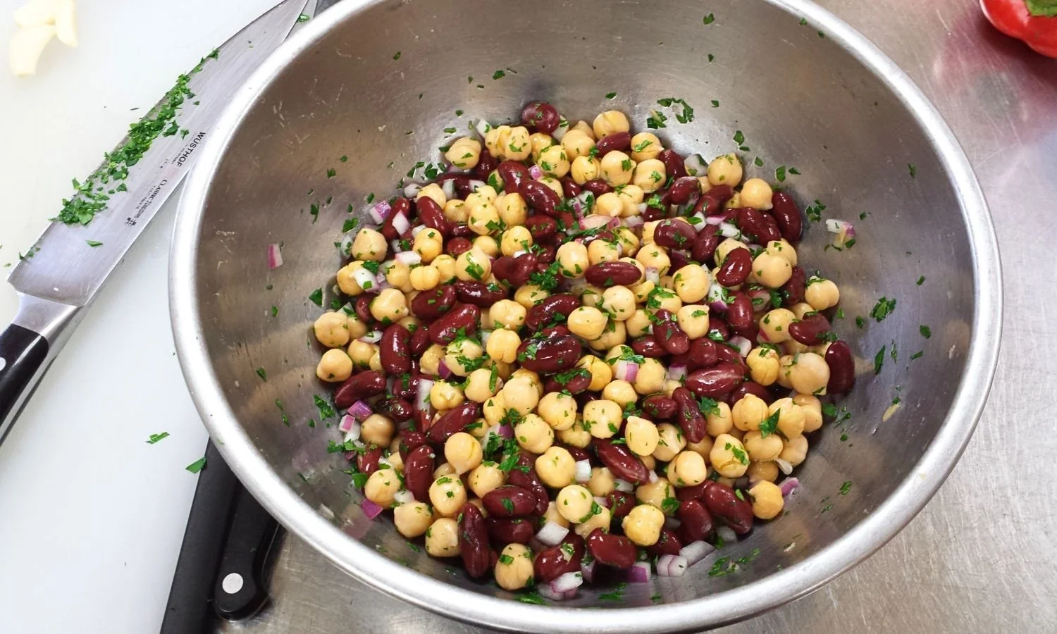 variation of Garbanzo bean salad with kidney beans