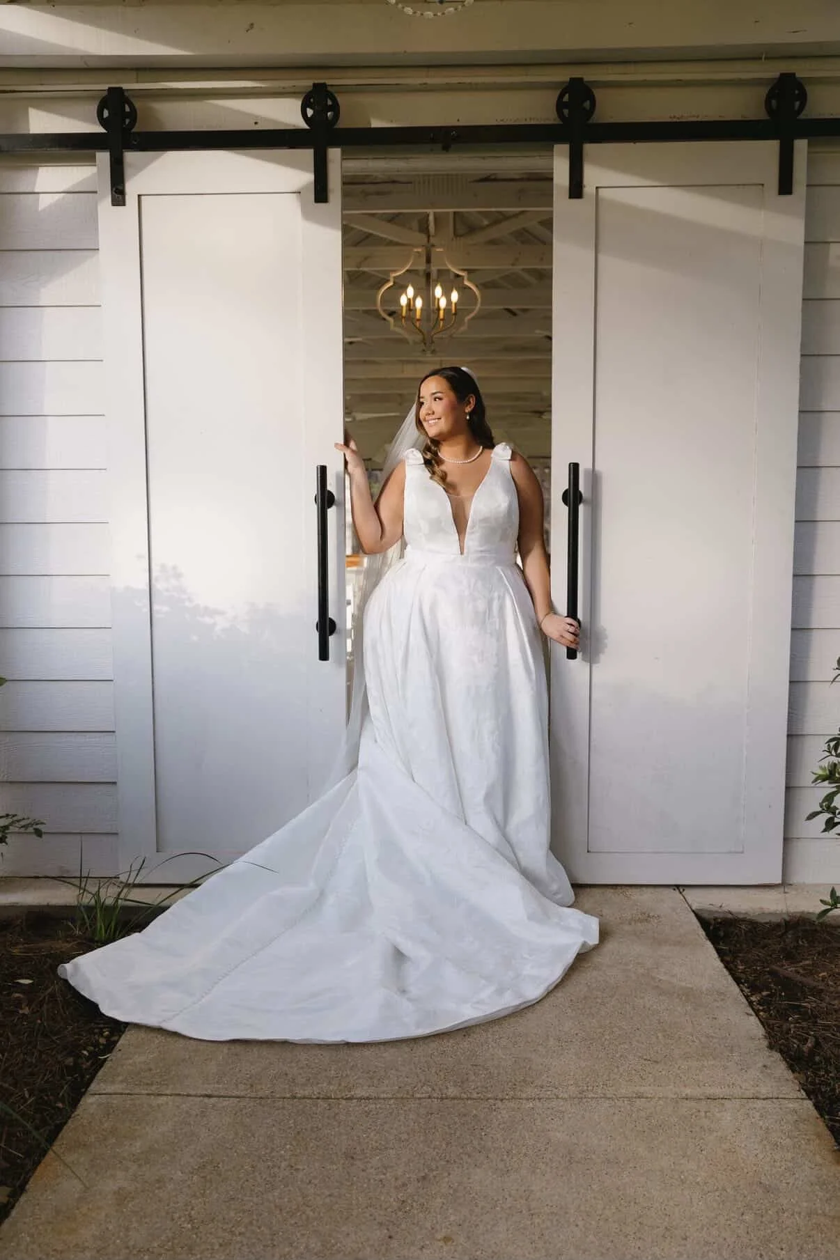 Luxe Love Weddings - REAL NELA Featured Wedding - Maggie &amp; Zach - White Oak Venue - Ruston, LA - Allison Walker Photography