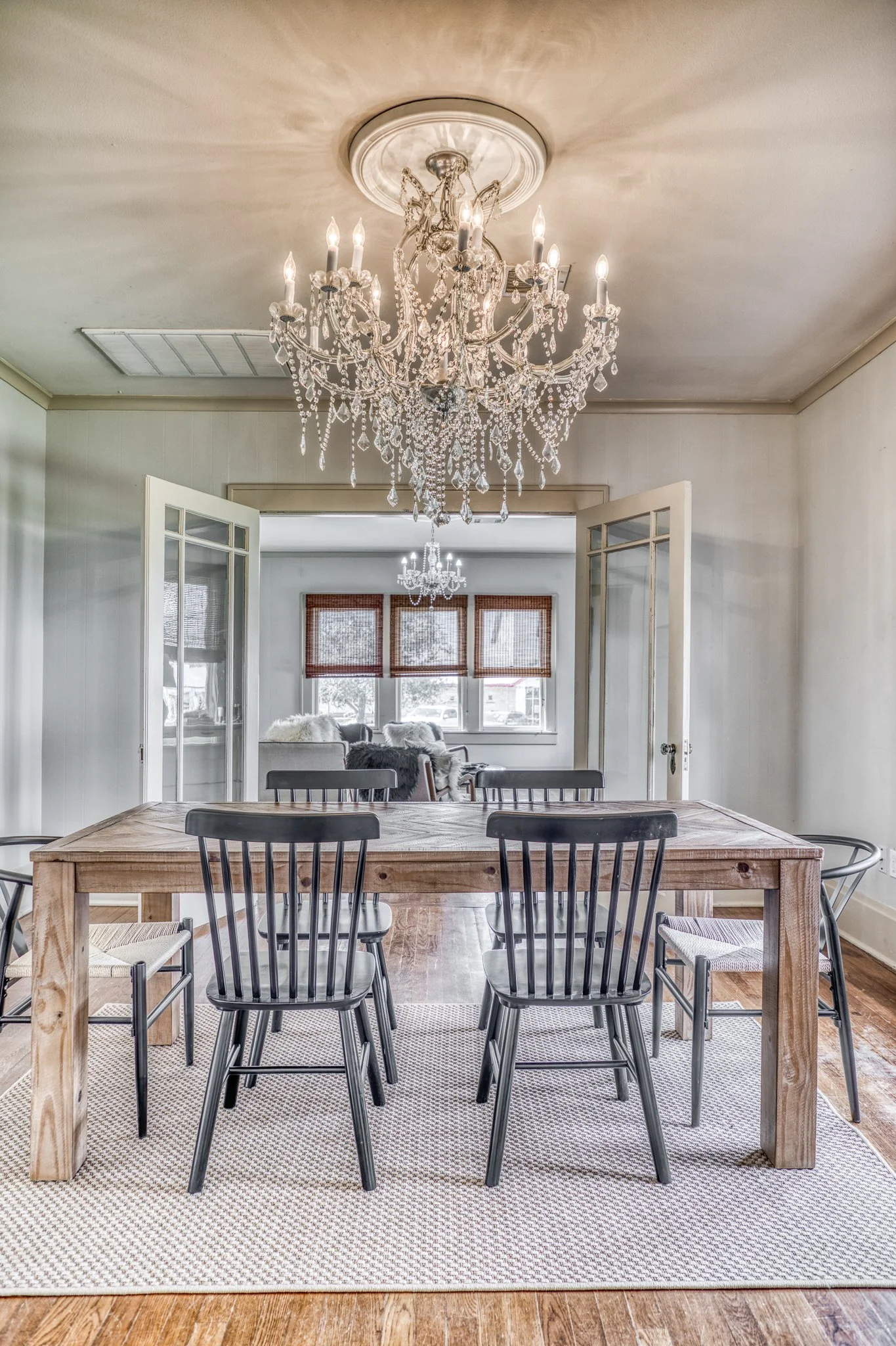 Cari_Goeke-404_W_Main_St-Bellville-5D4_4456.jpg