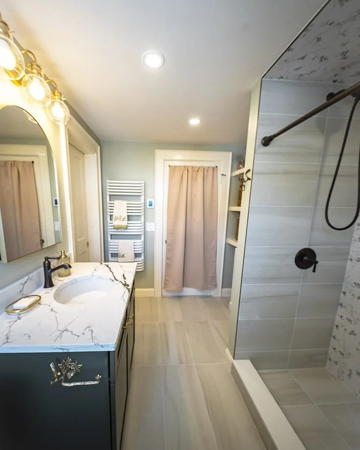 Bathroom (2).jpg