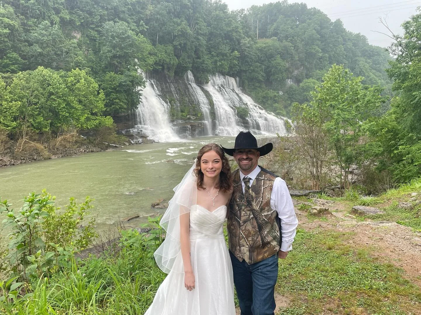 Weddings have been so busy thus year so far! Here&rsquo;s a few shots of some I&rsquo;ve done recently. Fall is booking fast, so reach out if you&rsquo;re still looking!