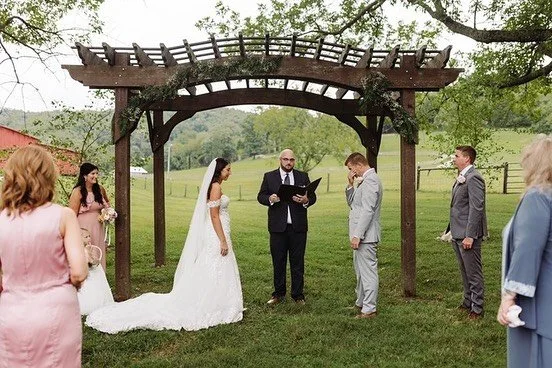 There are a few venues that I love working with and @magnoliafarmsevents is high on my list. This past Sunday, Brooke and Cody said their vows there. Y&rsquo;all know I love Tennessee and Magnolia Farms has one of the most illustrious displays of TN 