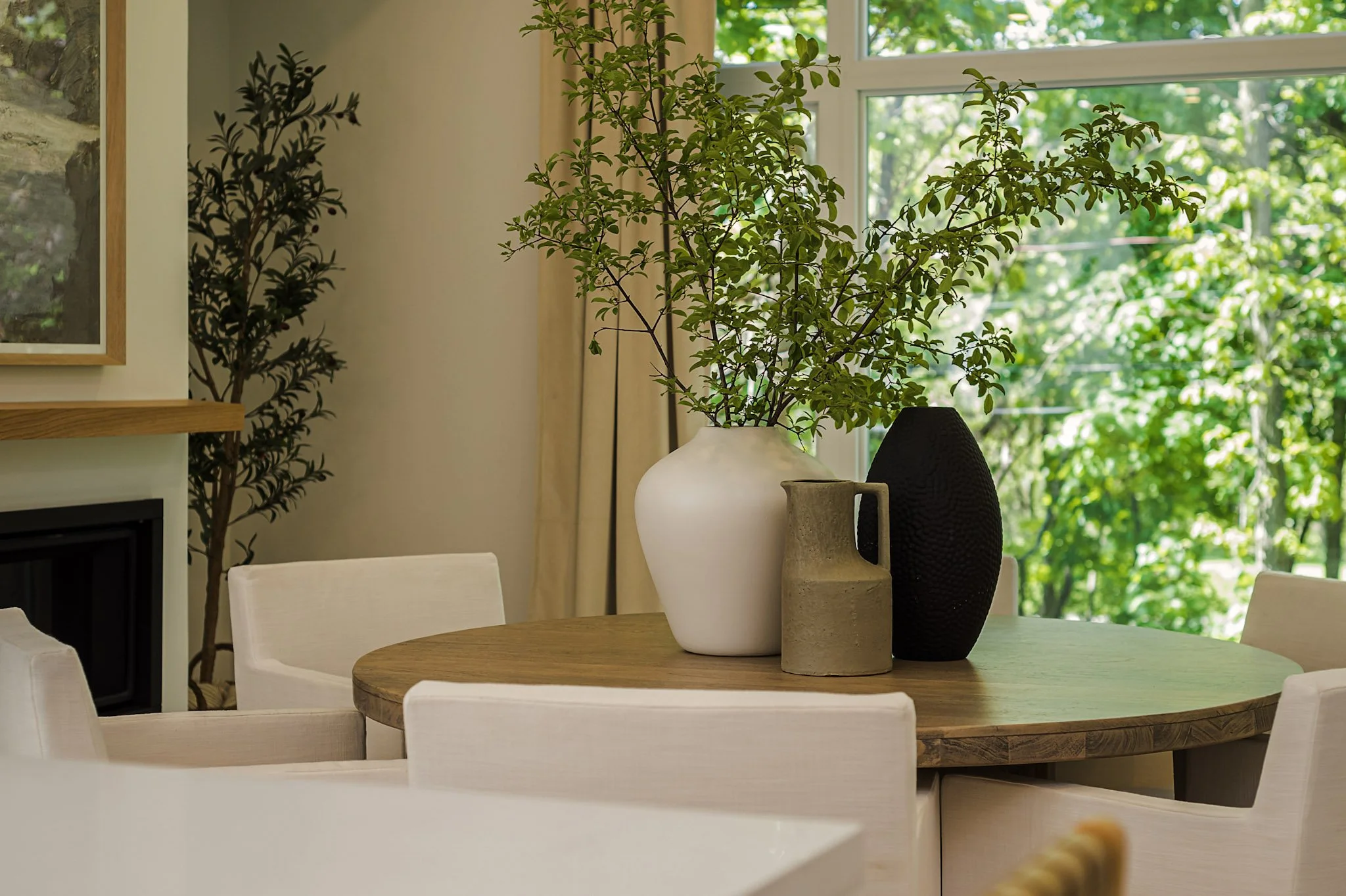 oakville-dining-room-round-table-natural-light.jpg