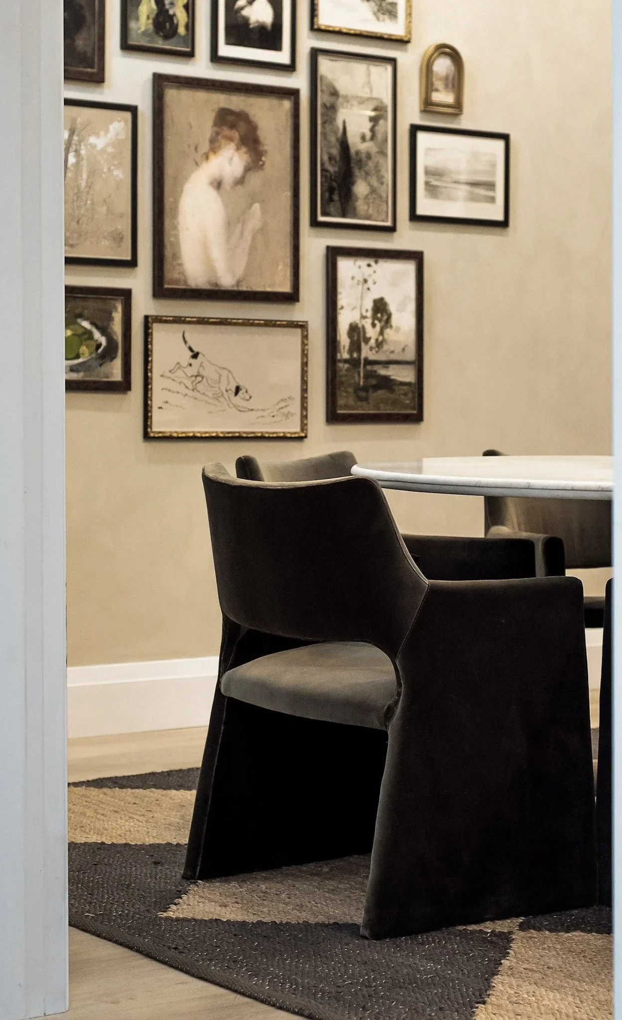 oakville-dining-room-gallery-wall-styling.jpg