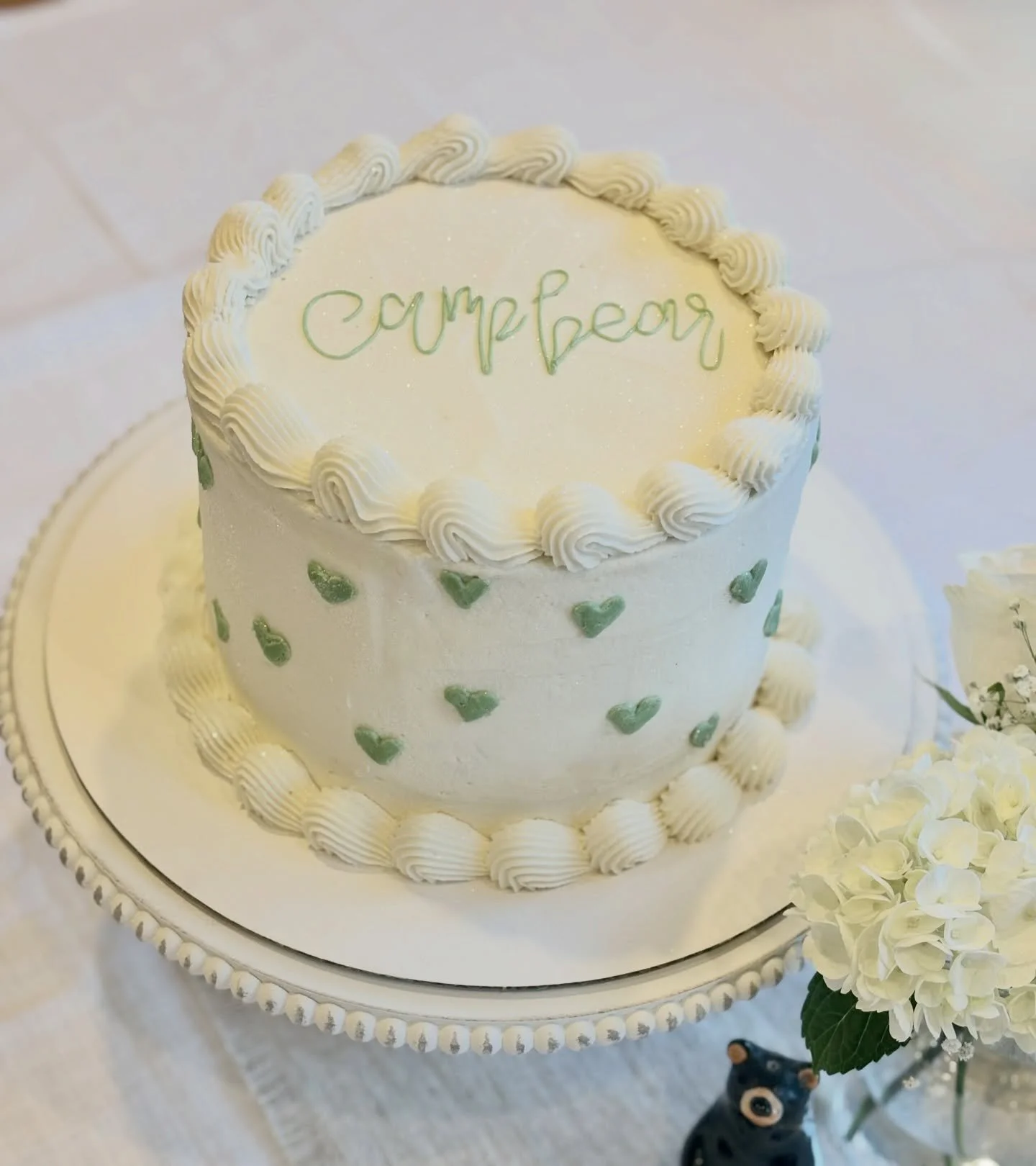 Camp Bear themed Bachelorette cake! 💚💍Simple design yet a tasty treat for a party! 

#vanillacake #campbachelorette #bachlorettecake #bachloretteparty #campcake