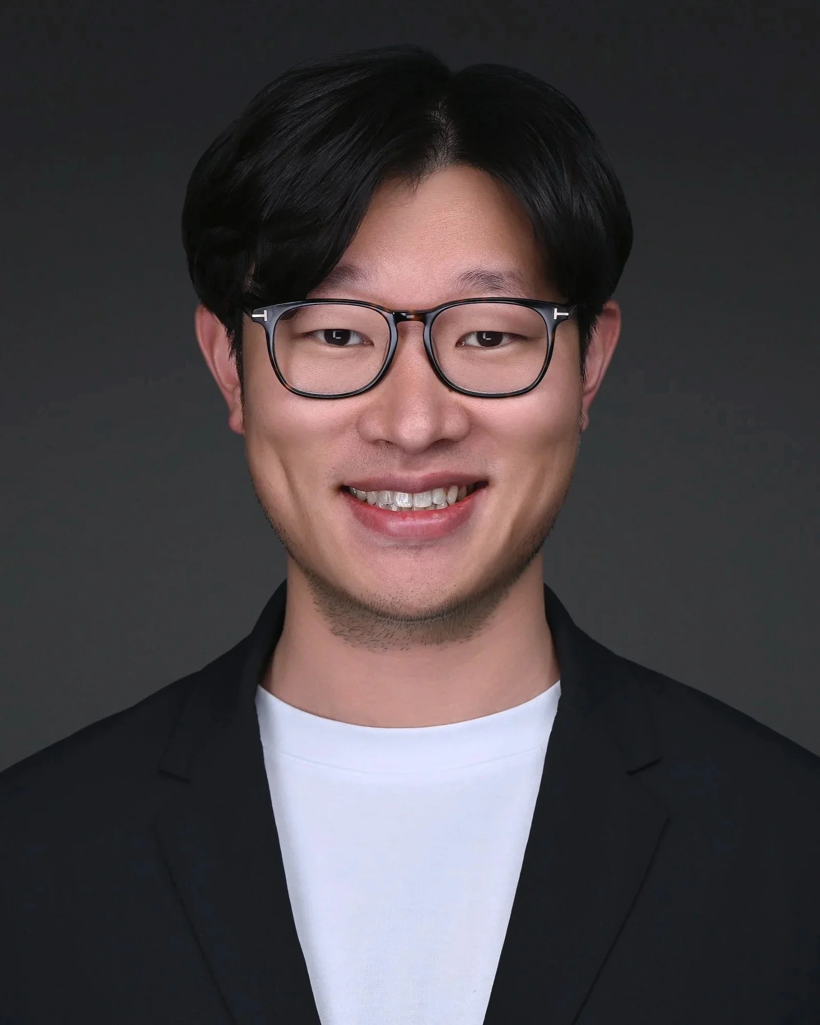 Ryan Kim, MD is a board certified ophthalmologist in Irving/Dallas offering cutting-edge cataract surgery and minimally invasive glaucoma surgery