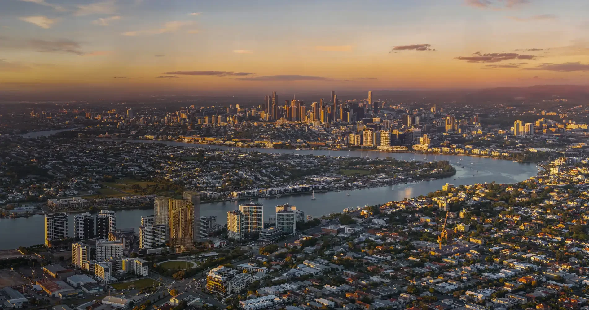 a0242_hamilton-grove_aerial_Cam_01_005.webp