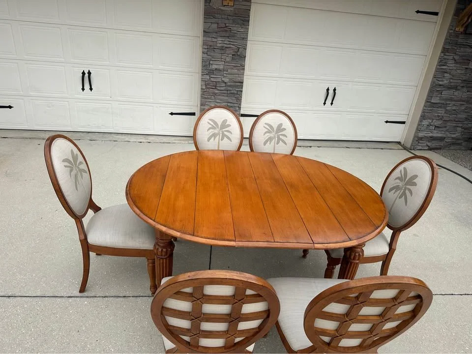 Tommy Bahama Home Dining Set (6 Chairs)