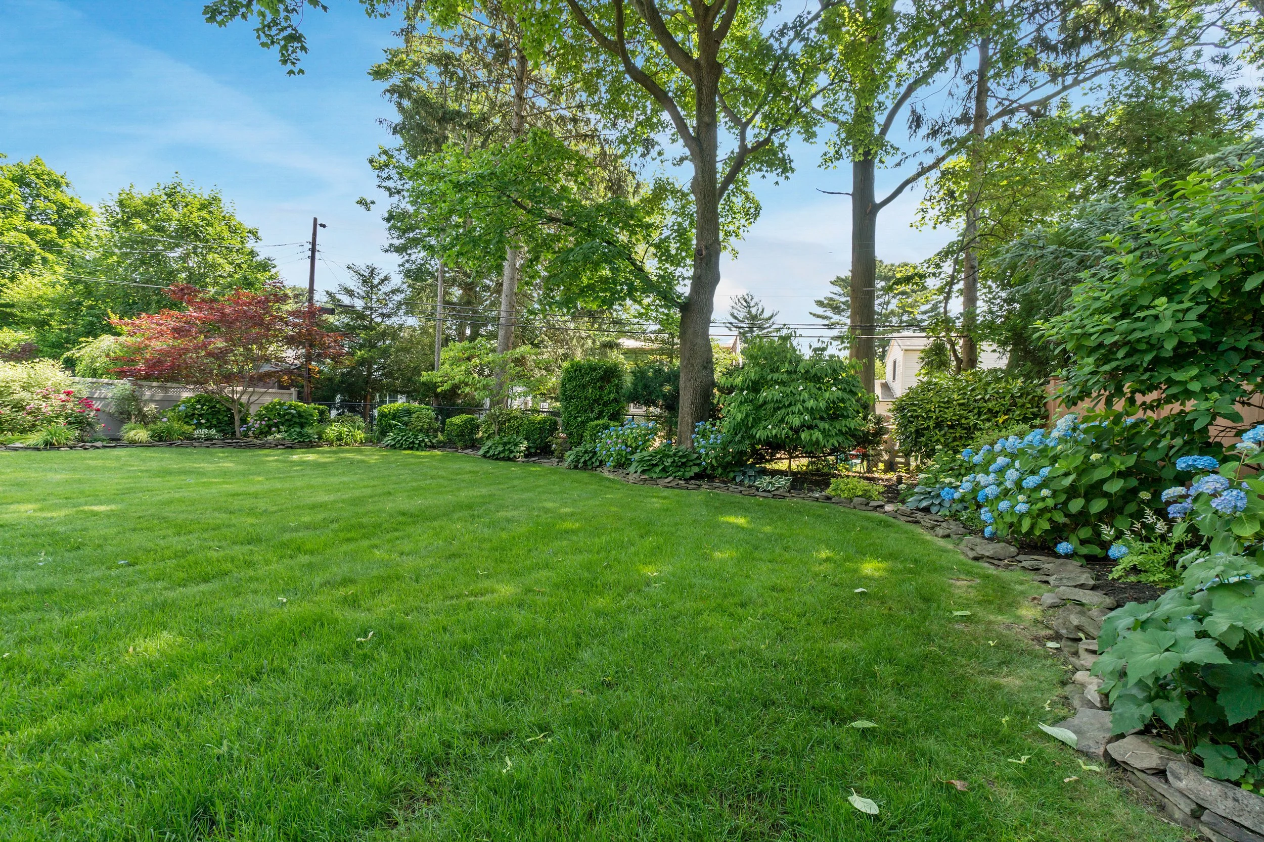 top landscaper is Windsor Ontario